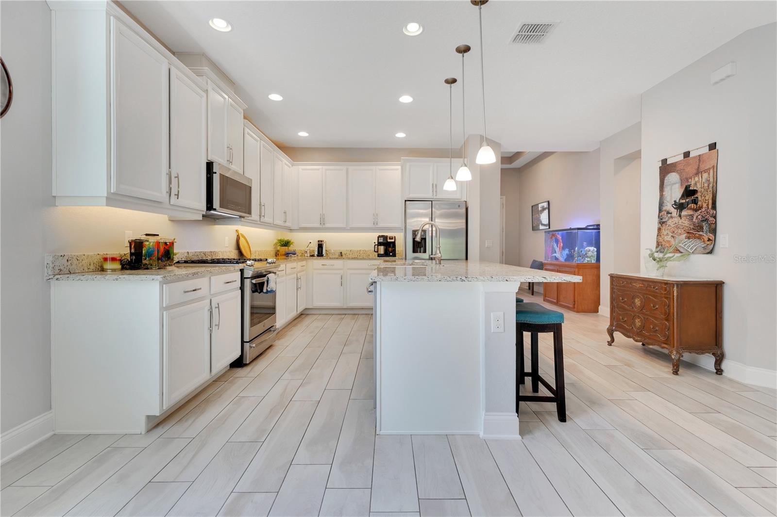 2127 BAY LINE RD, OAKLAND, FL, 34787