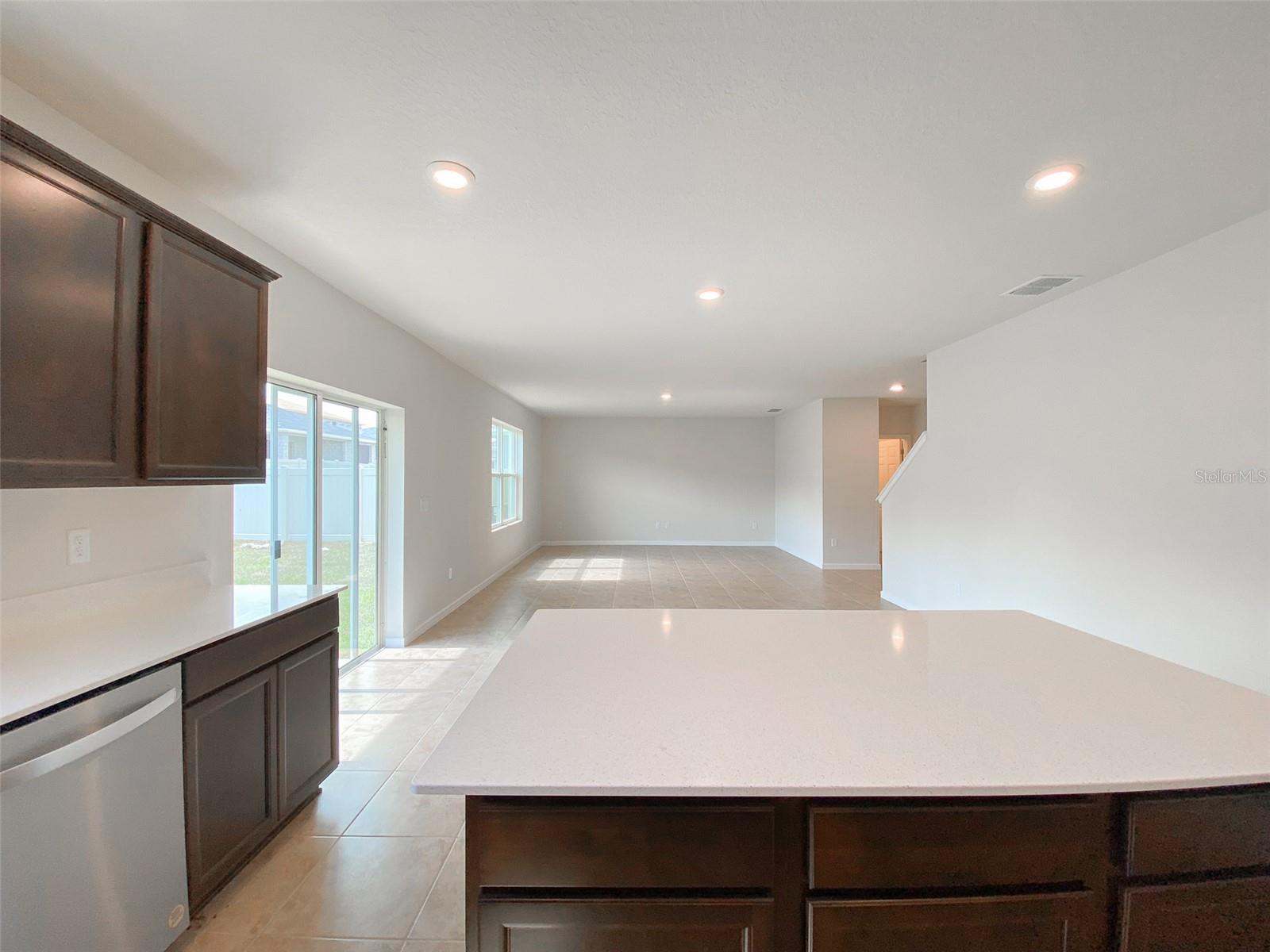 1564 ASPEN AVE, DAVENPORT, FL, 33837