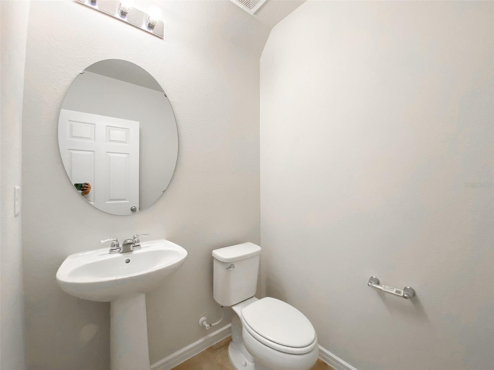 1564 ASPEN AVE, DAVENPORT, FL, 33837