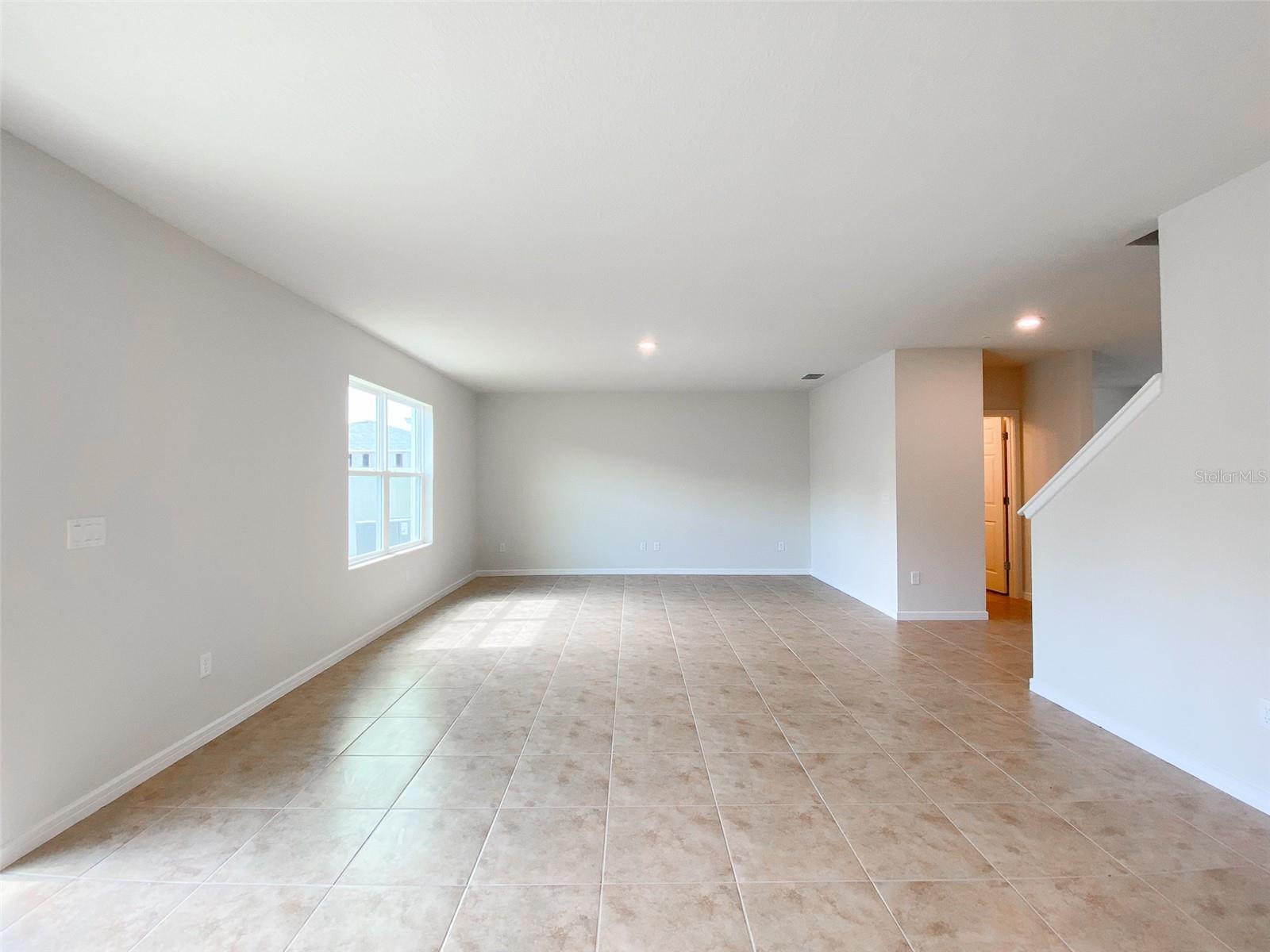 1564 ASPEN AVE, DAVENPORT, FL, 33837