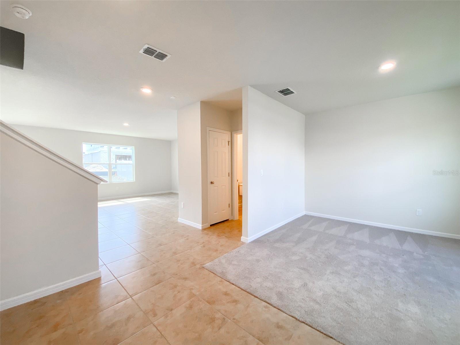 1564 ASPEN AVE, DAVENPORT, FL, 33837