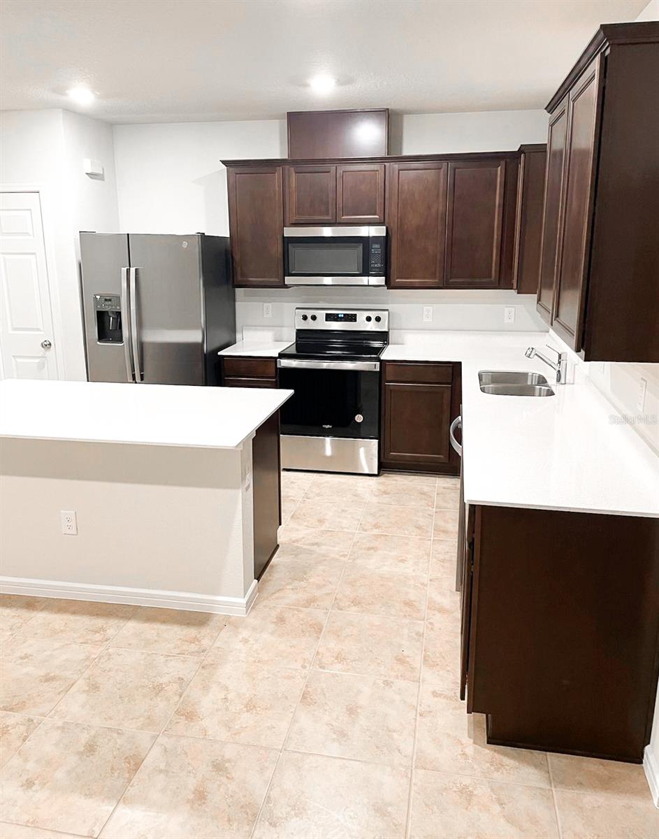 1564 ASPEN AVE, DAVENPORT, FL, 33837