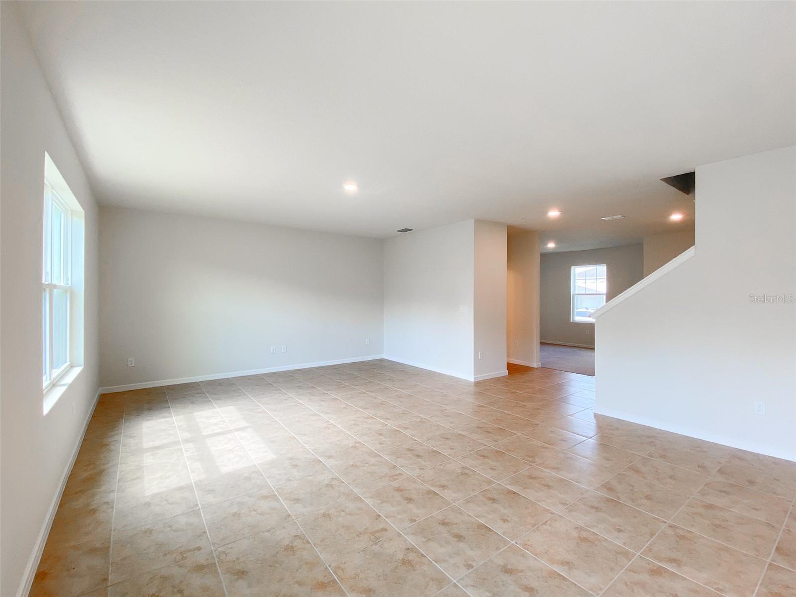 1564 ASPEN AVE, DAVENPORT, FL, 33837