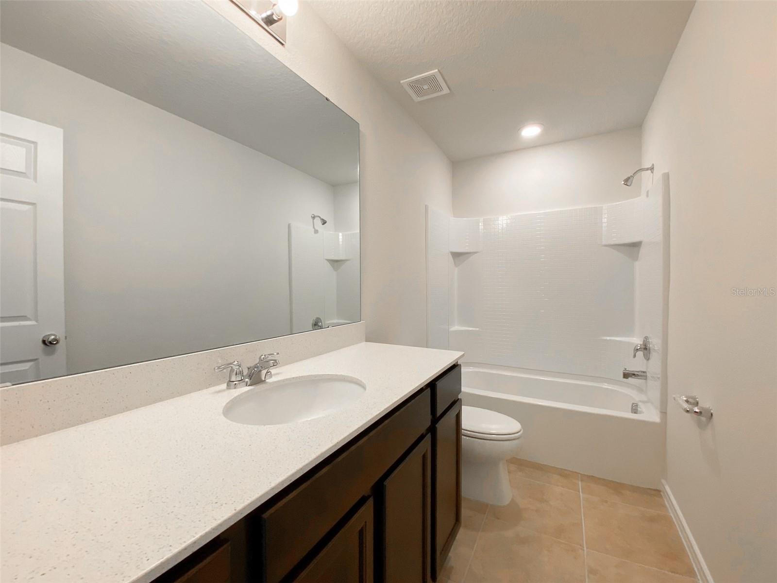 1564 ASPEN AVE, DAVENPORT, FL, 33837