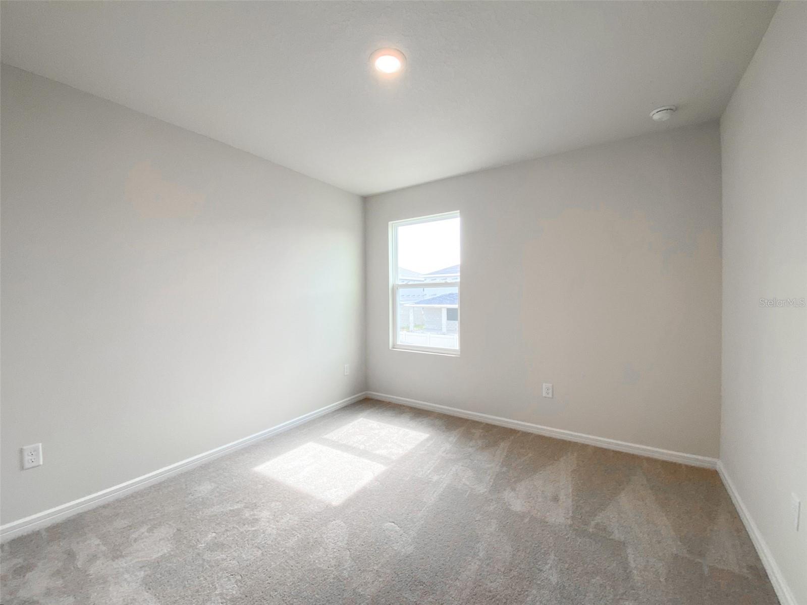 1564 ASPEN AVE, DAVENPORT, FL, 33837