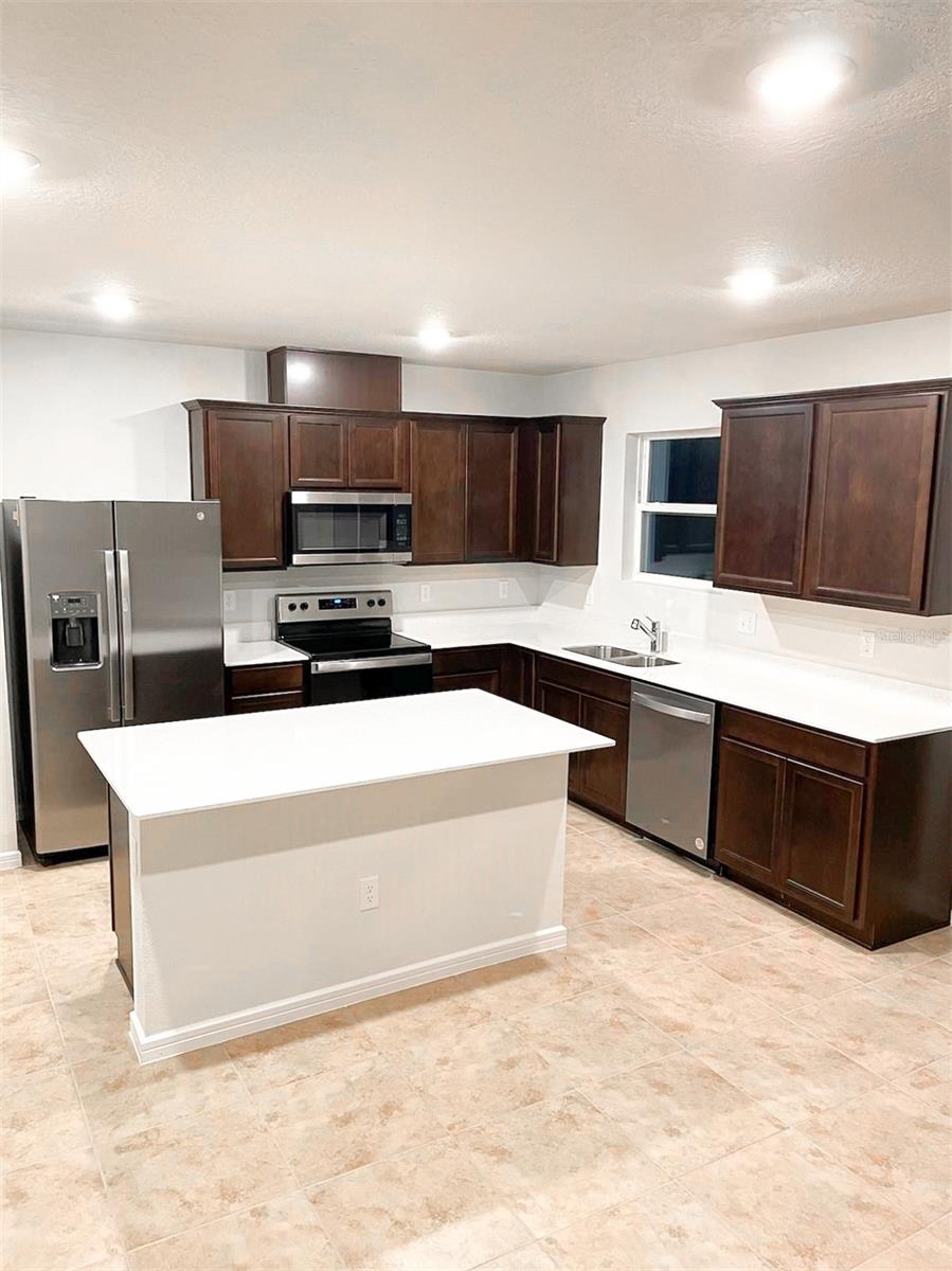 1564 ASPEN AVE, DAVENPORT, FL, 33837