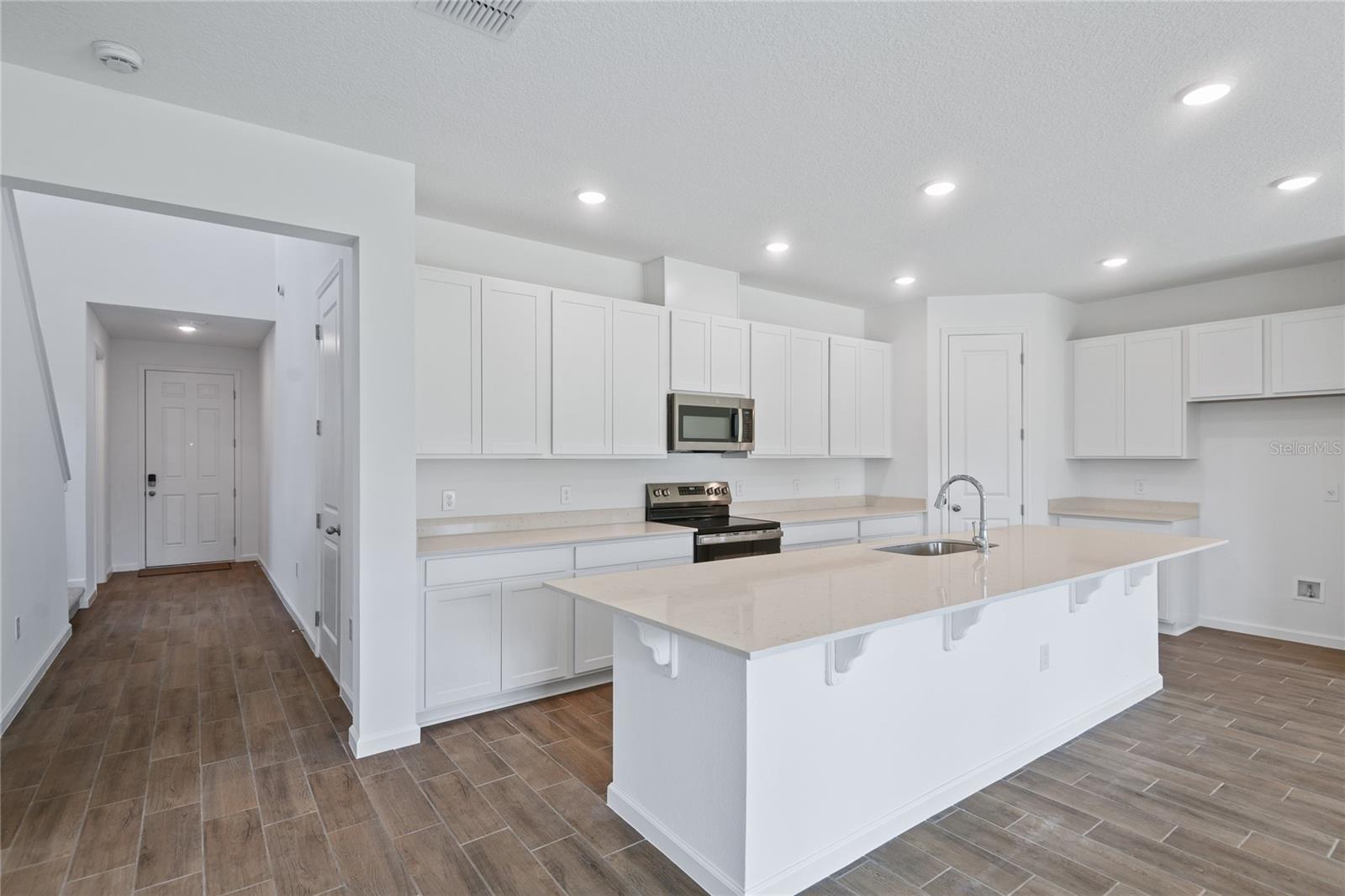 741 LAKE DELL AVE, DUNDEE, FL, 33838