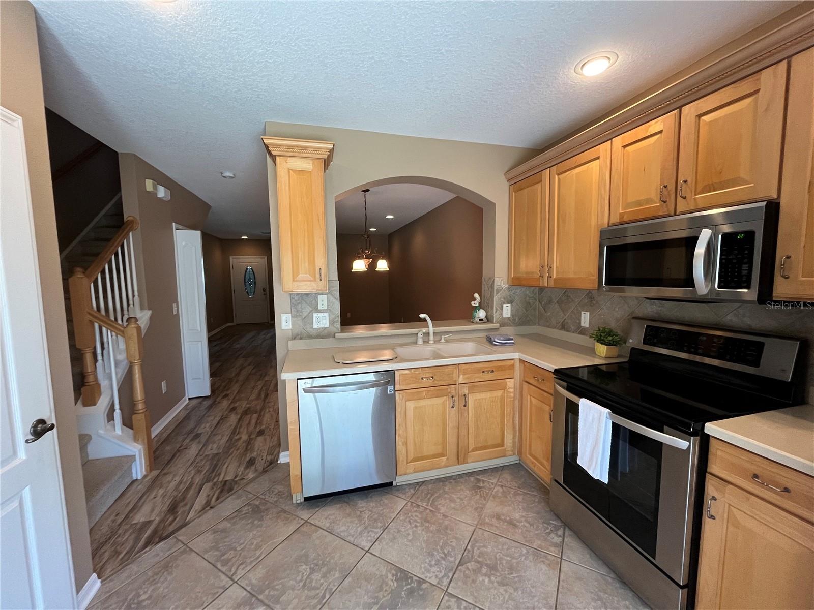 15811 FISHHAWK FALLS DR, LITHIA, FL, 33547