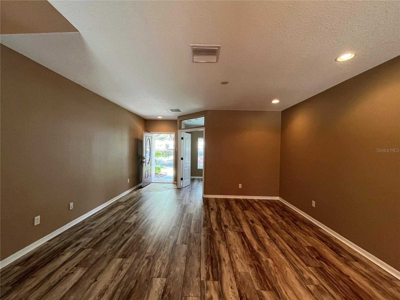 15811 FISHHAWK FALLS DR, LITHIA, FL, 33547