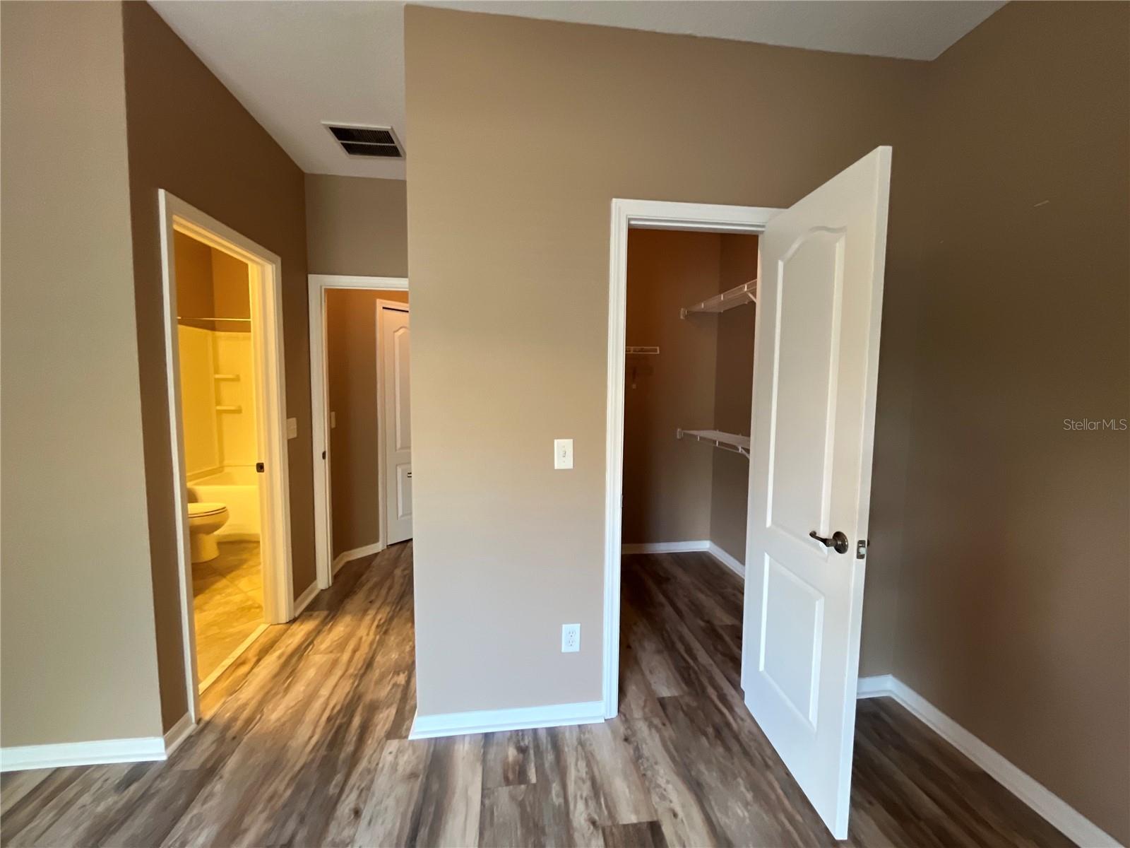 15811 FISHHAWK FALLS DR, LITHIA, FL, 33547