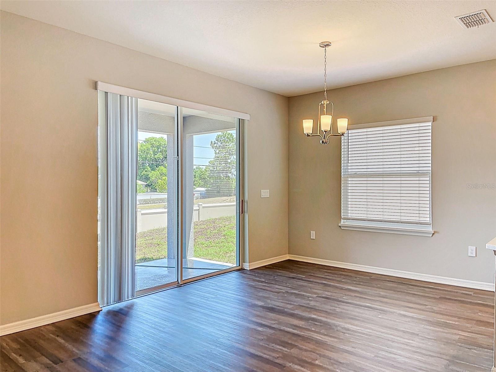 1121 MOUNTAIN FLOWER LN, DAVENPORT, FL, 33837