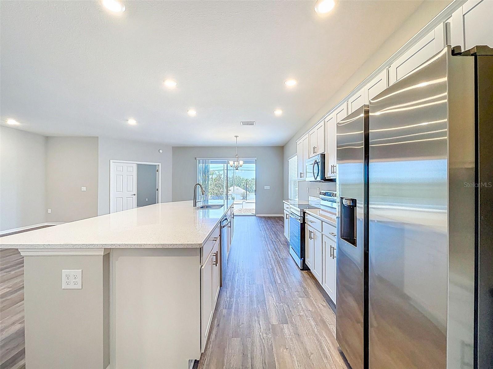 1121 MOUNTAIN FLOWER LN, DAVENPORT, FL, 33837