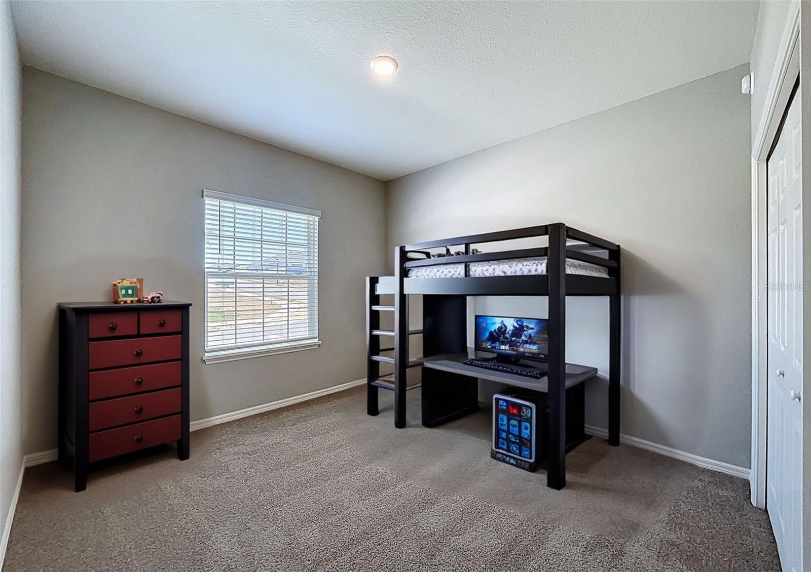 1121 MOUNTAIN FLOWER LN, DAVENPORT, FL, 33837