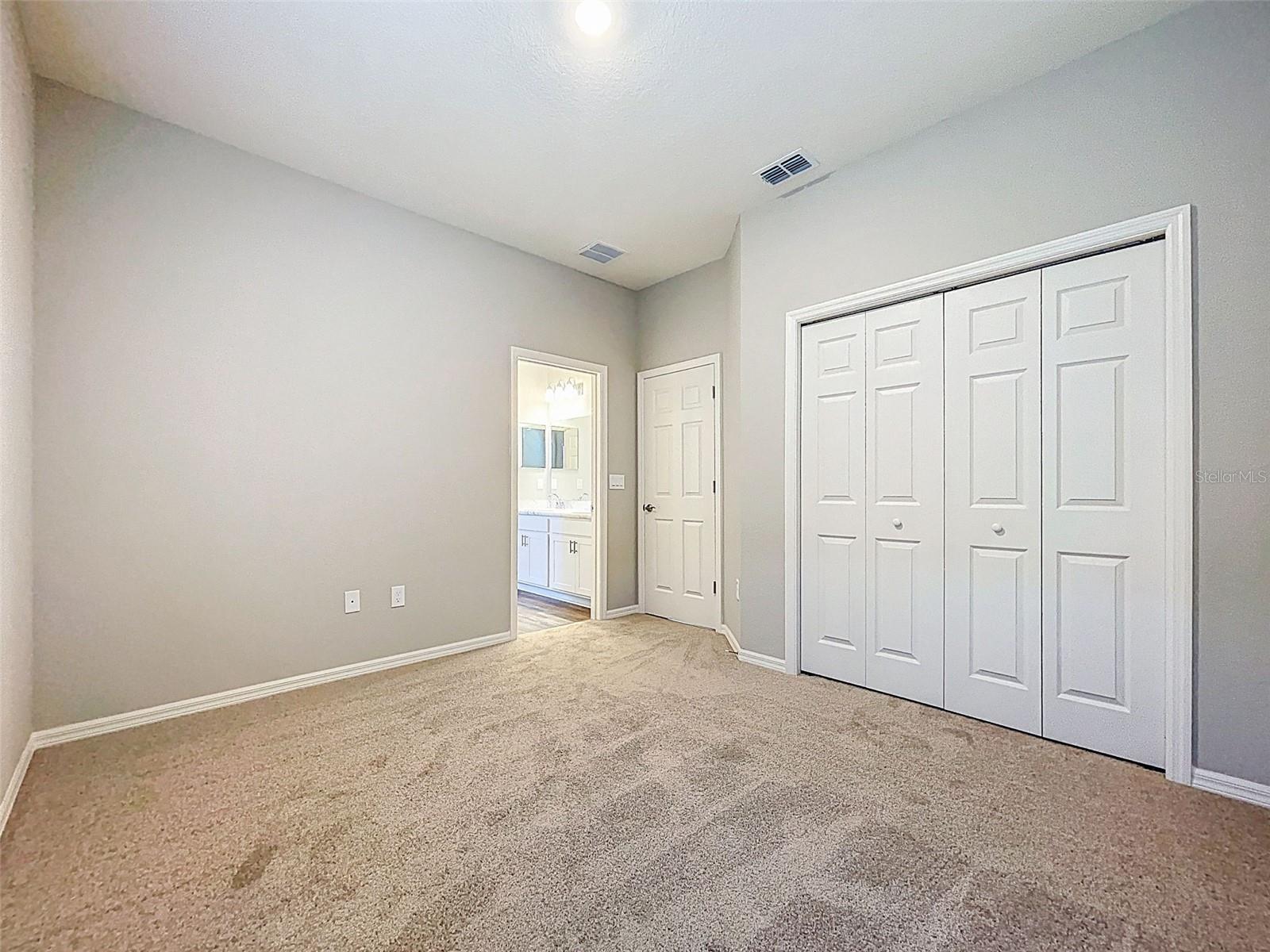 1121 MOUNTAIN FLOWER LN, DAVENPORT, FL, 33837