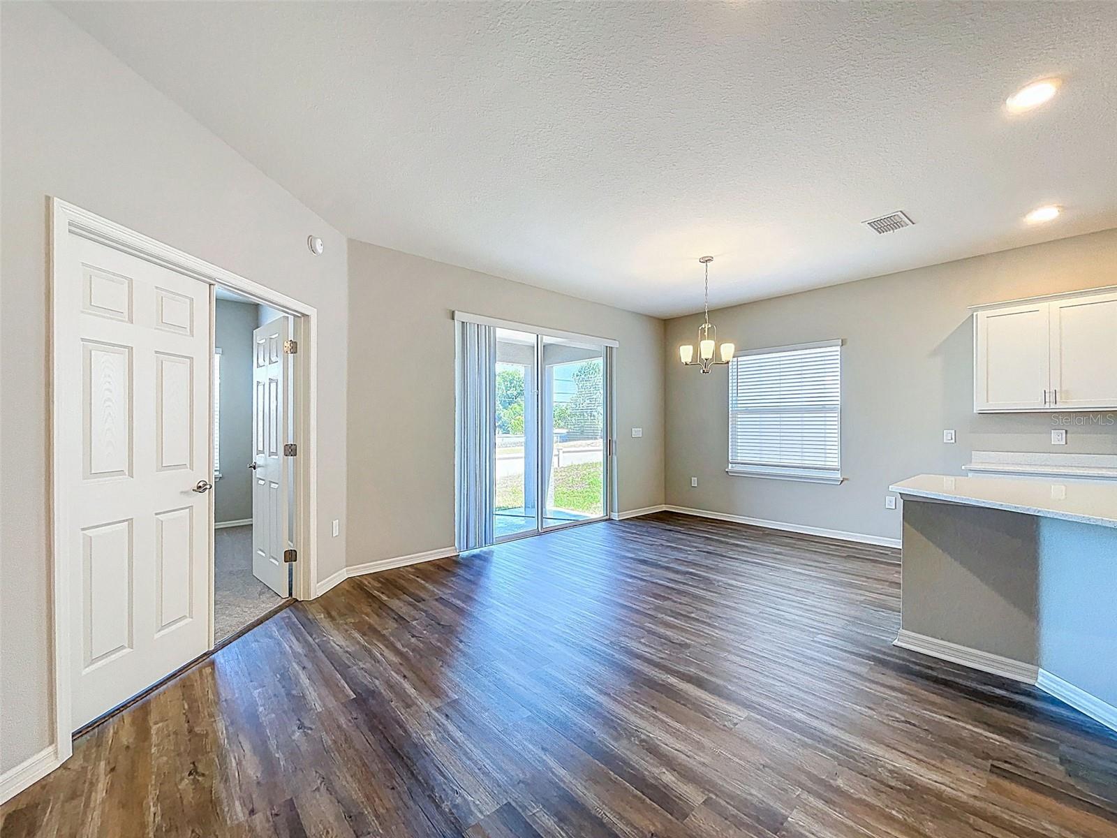 1121 MOUNTAIN FLOWER LN, DAVENPORT, FL, 33837