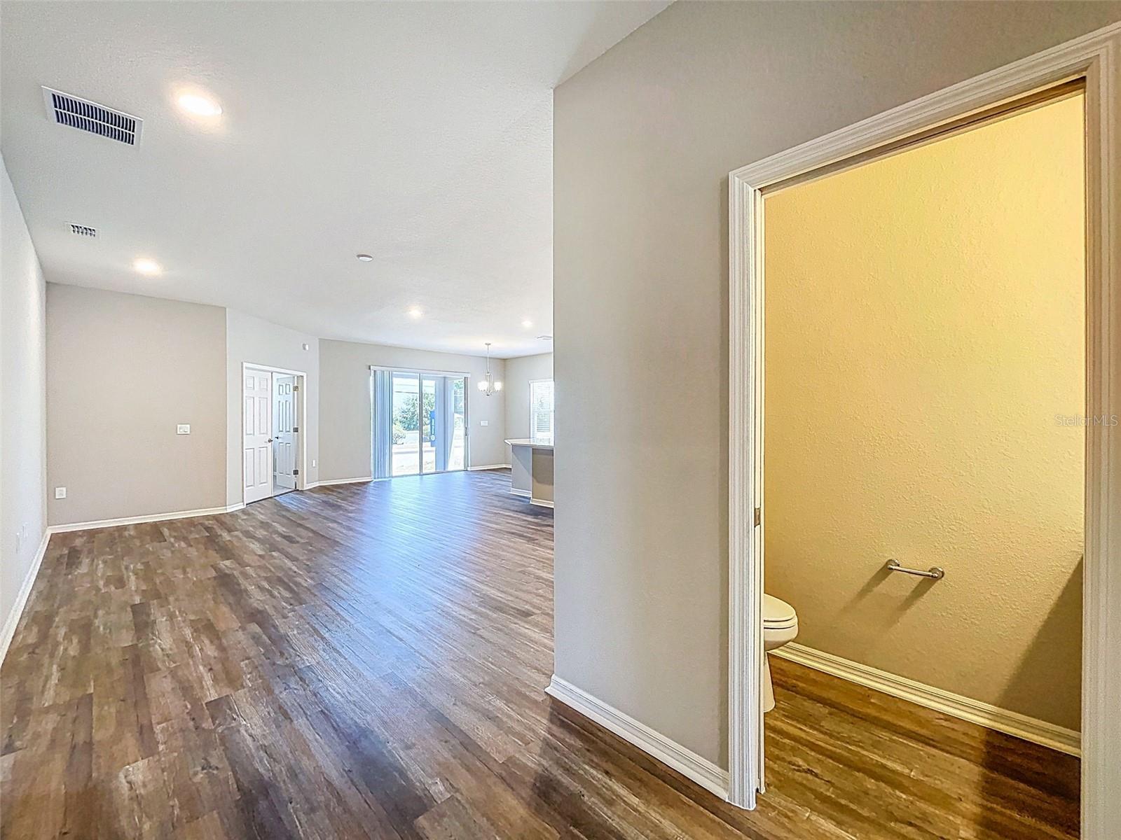 1121 MOUNTAIN FLOWER LN, DAVENPORT, FL, 33837