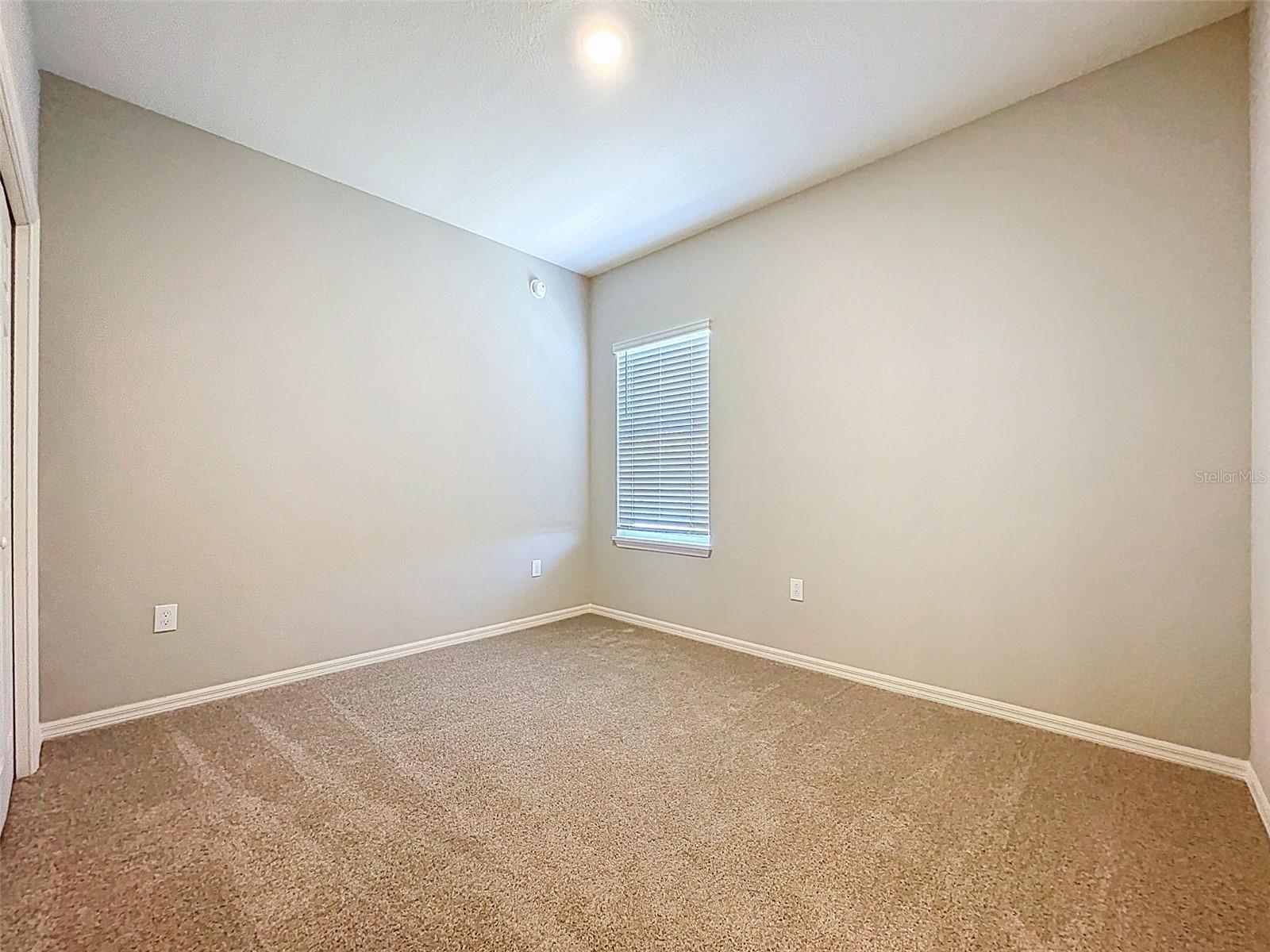 1121 MOUNTAIN FLOWER LN, DAVENPORT, FL, 33837