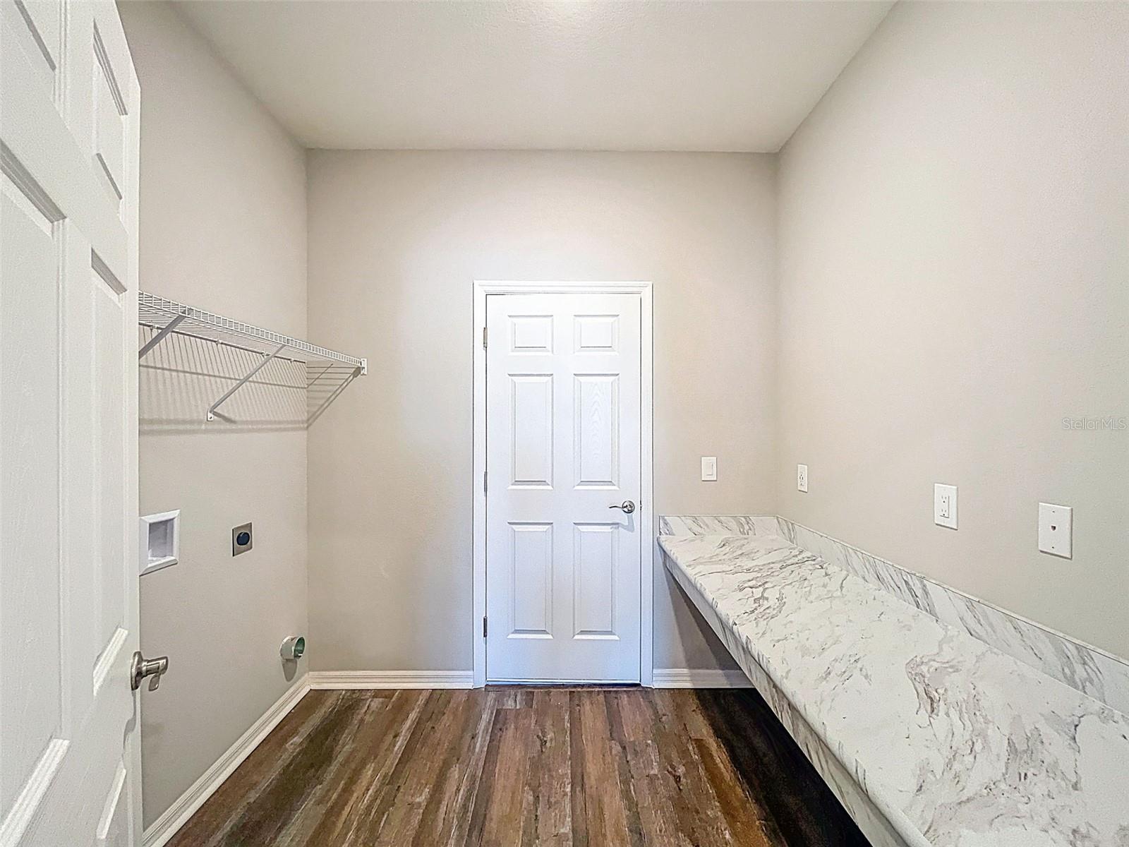 1121 MOUNTAIN FLOWER LN, DAVENPORT, FL, 33837