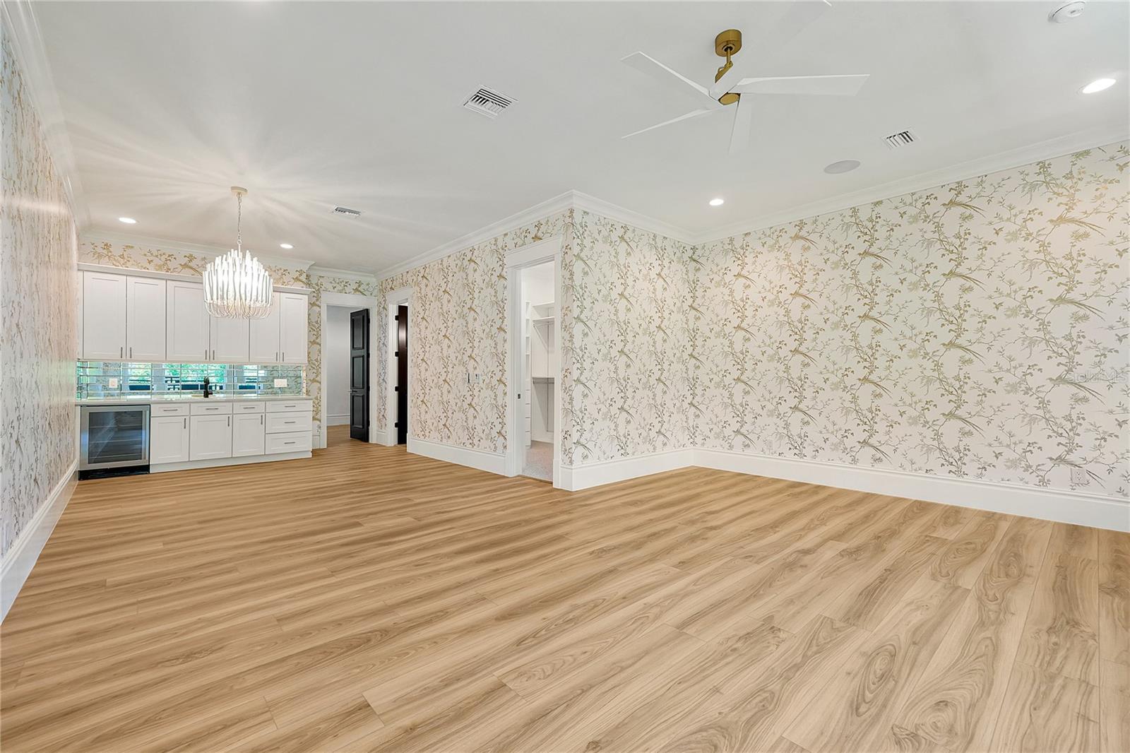 O6304800 Property Photo