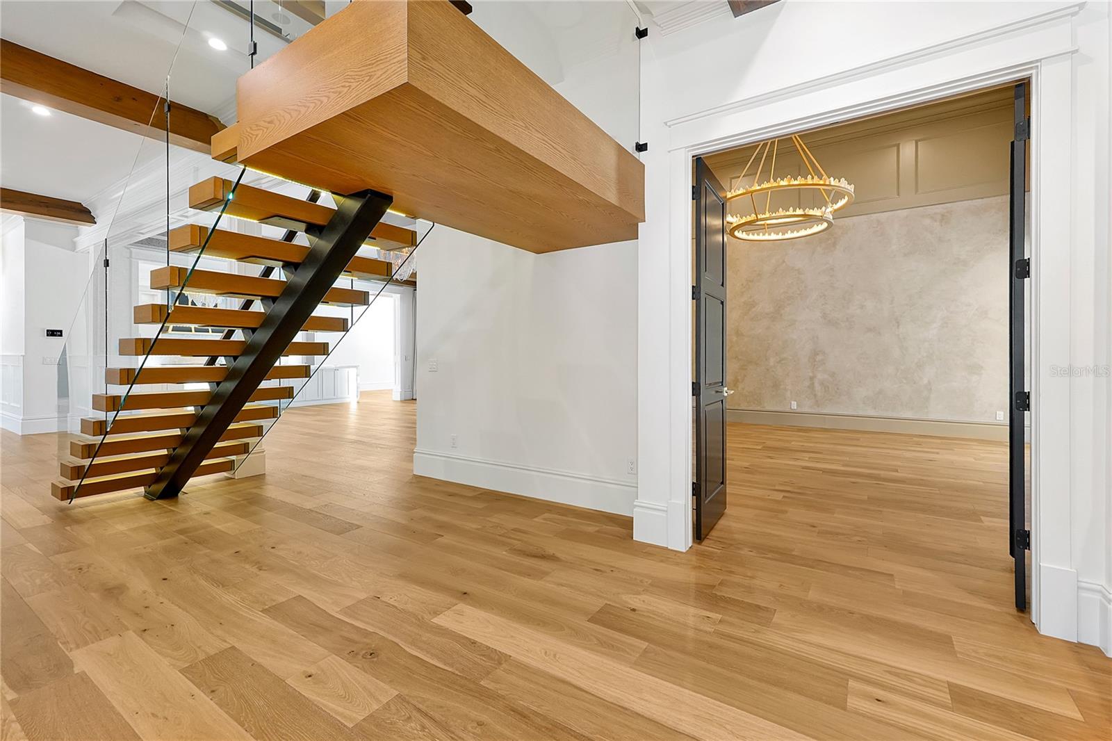 O6304800 Property Photo