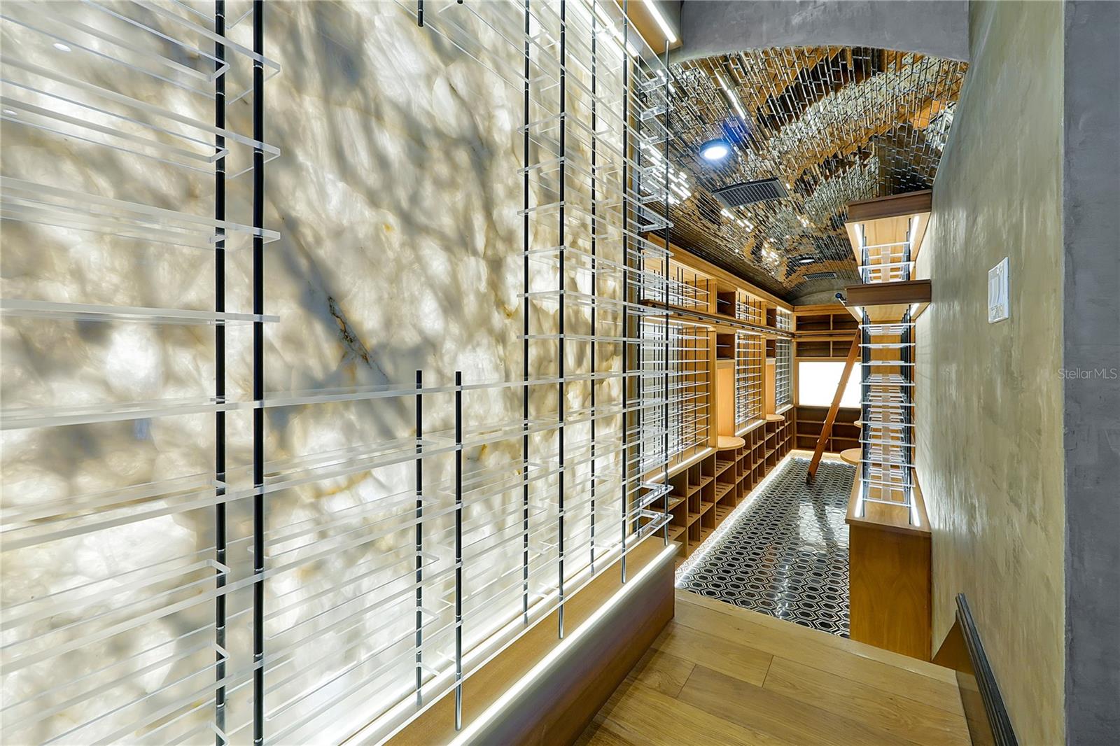 O6304800 Property Photo