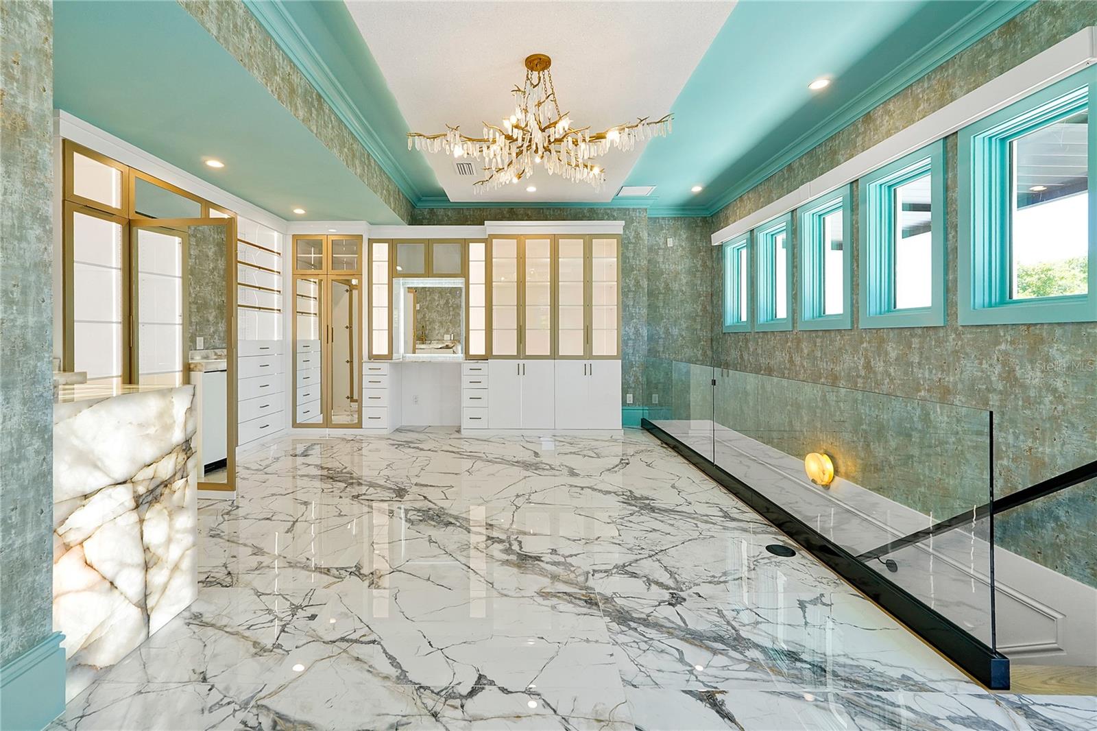 O6304800 Property Photo