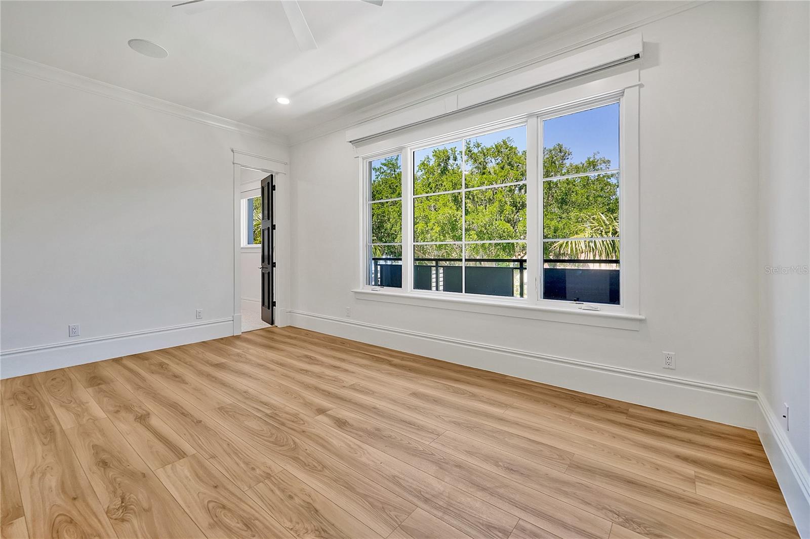 O6304800 Property Photo