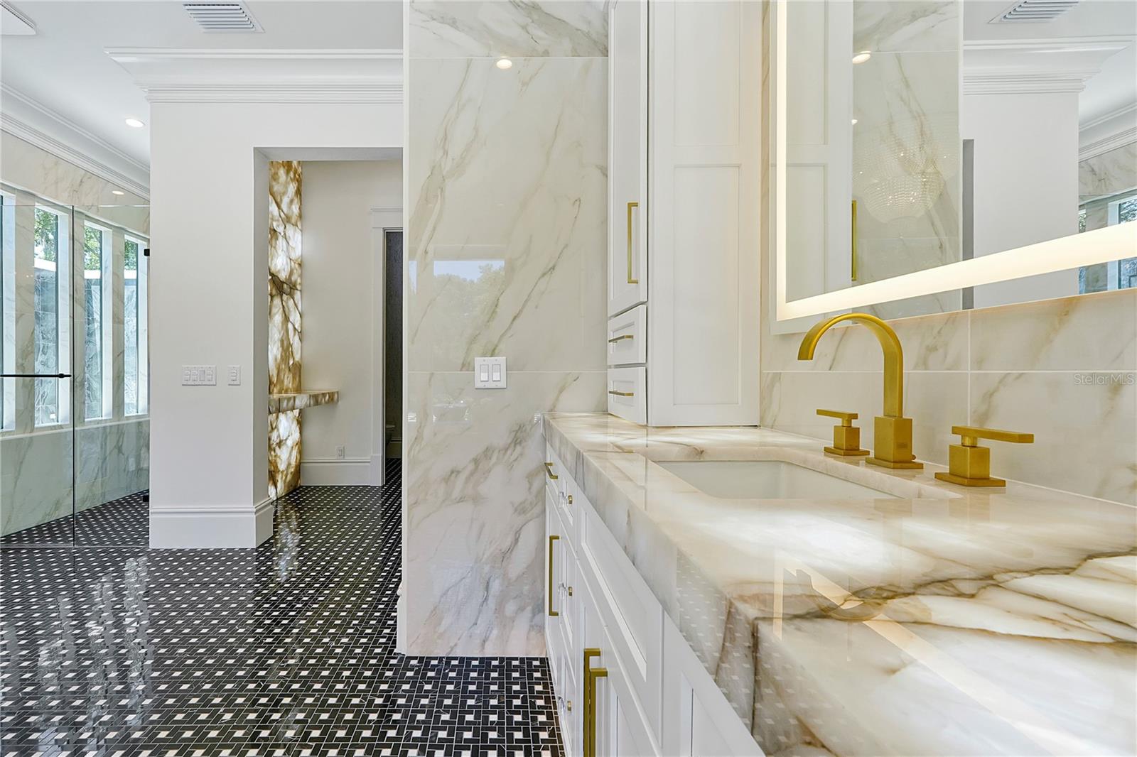 O6304800 Property Photo