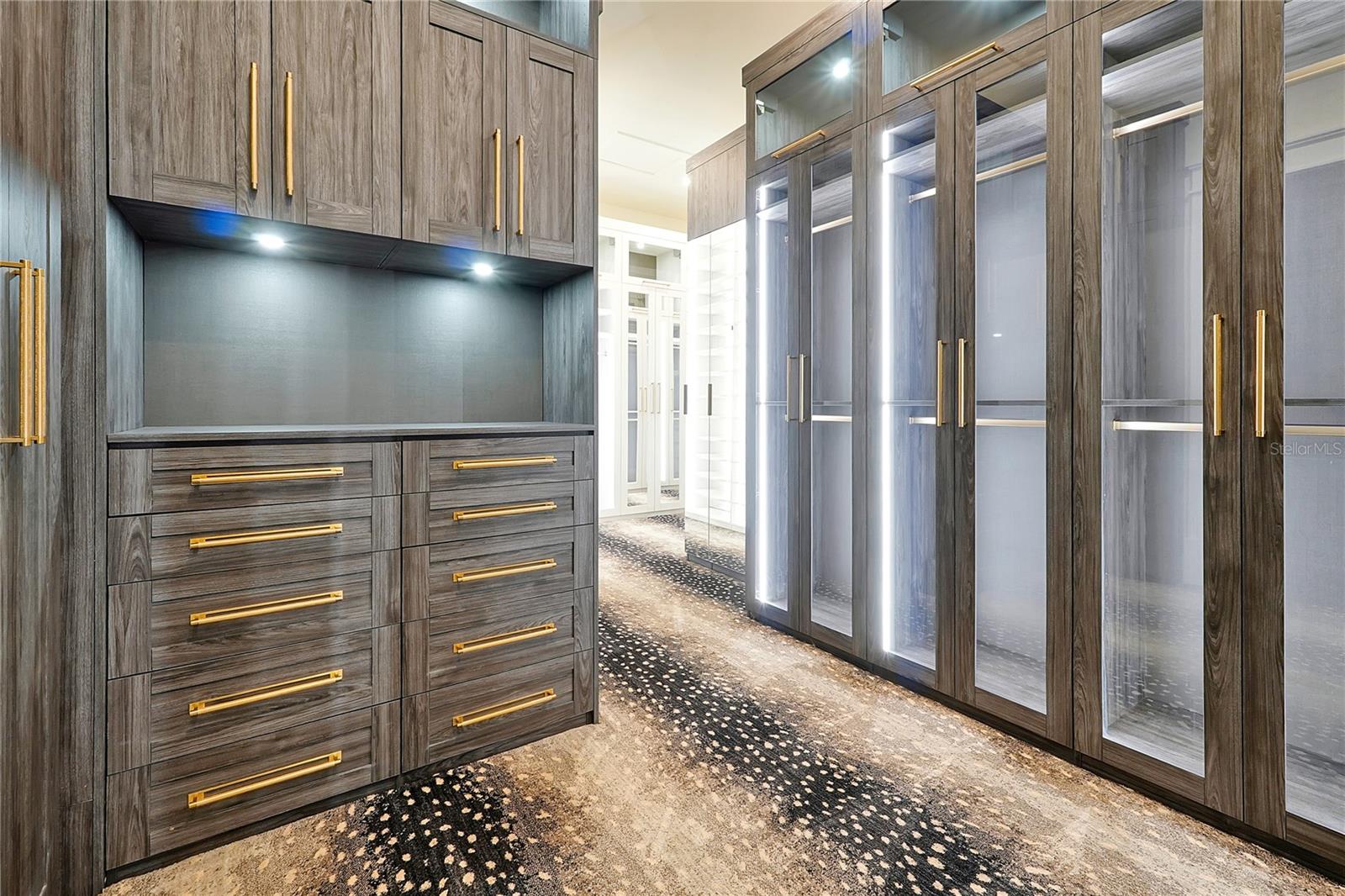 O6304800 Property Photo