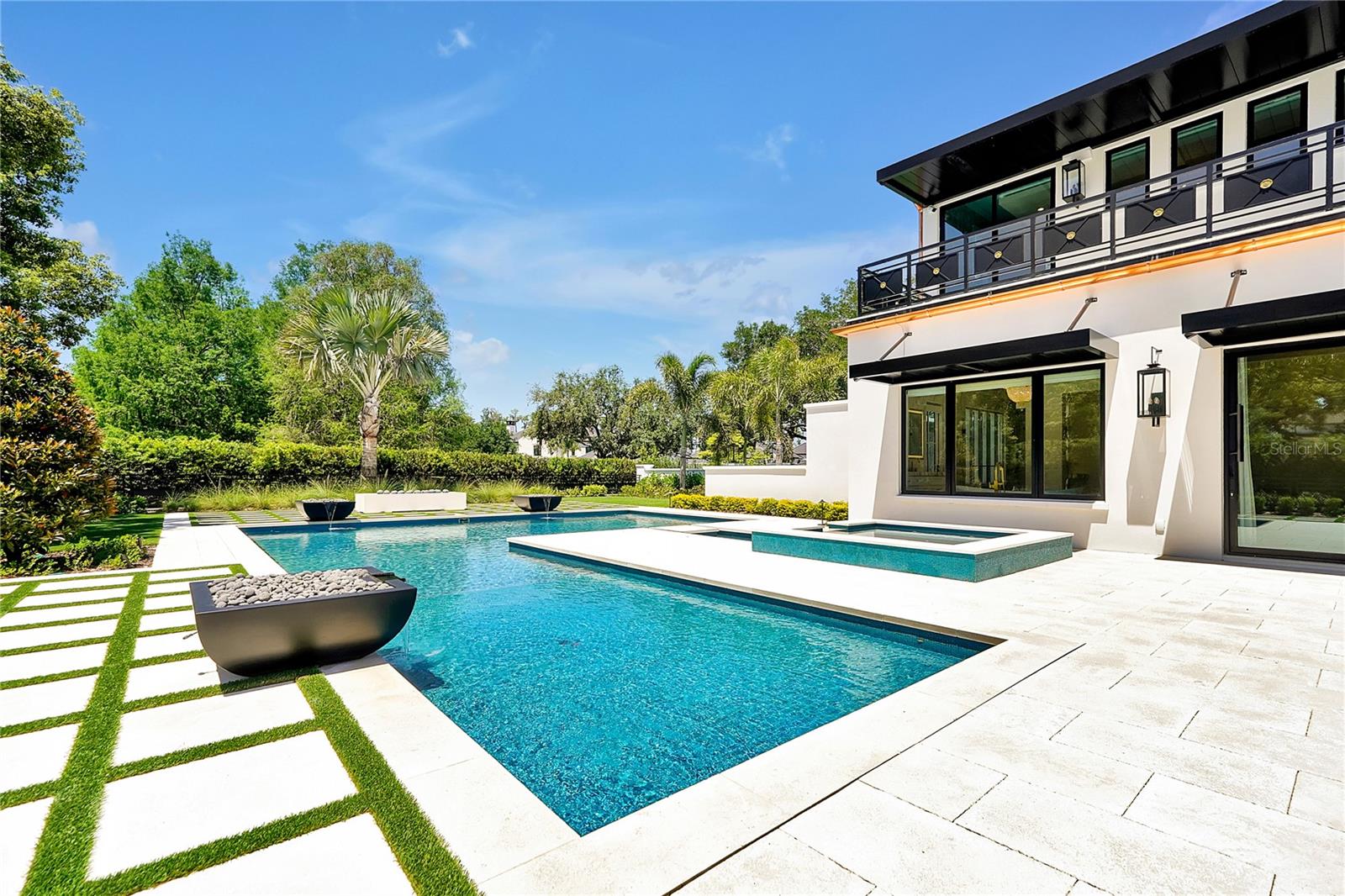 O6304800 Property Photo