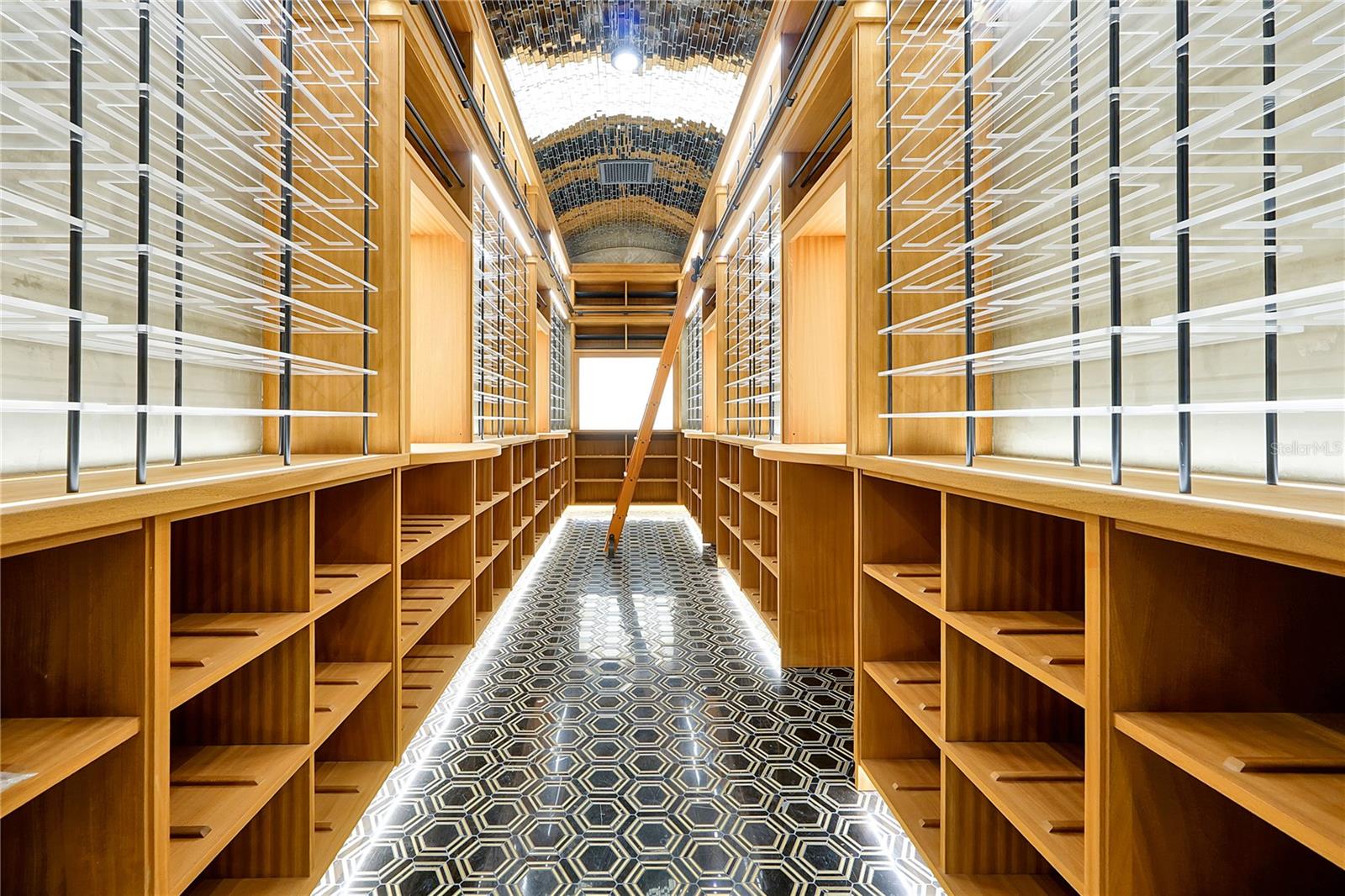 O6304800 Property Photo