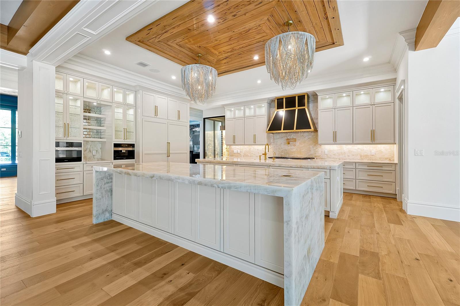 O6304800 Property Photo