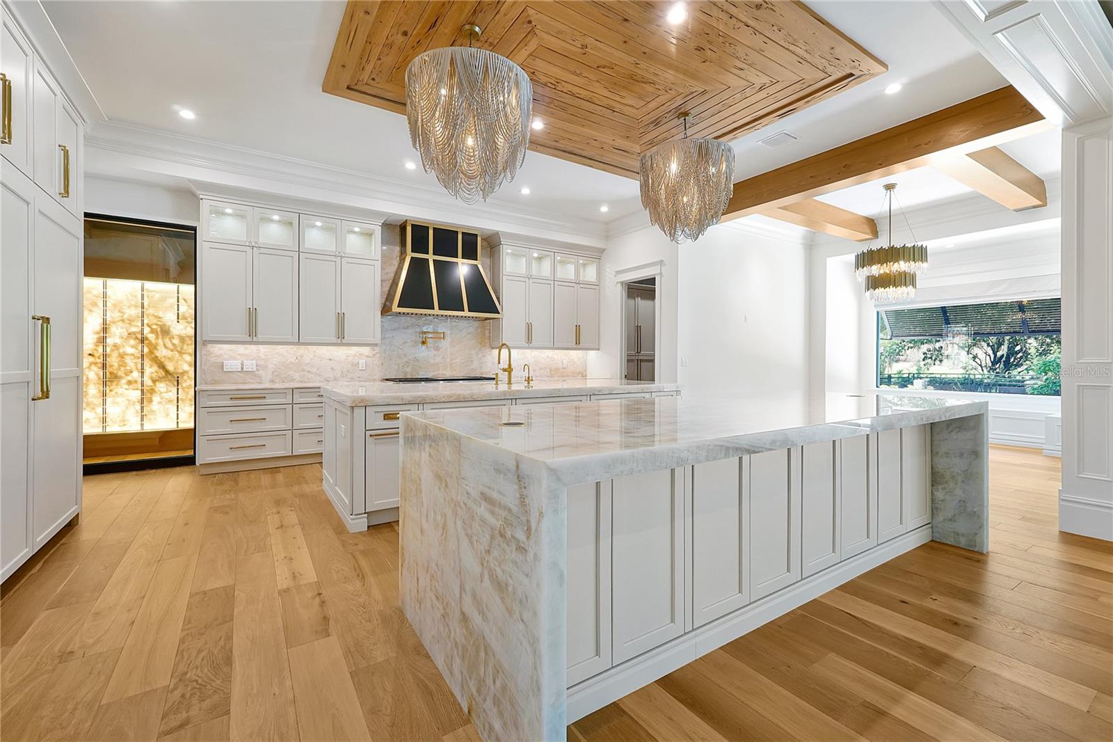 O6304800 Property Photo