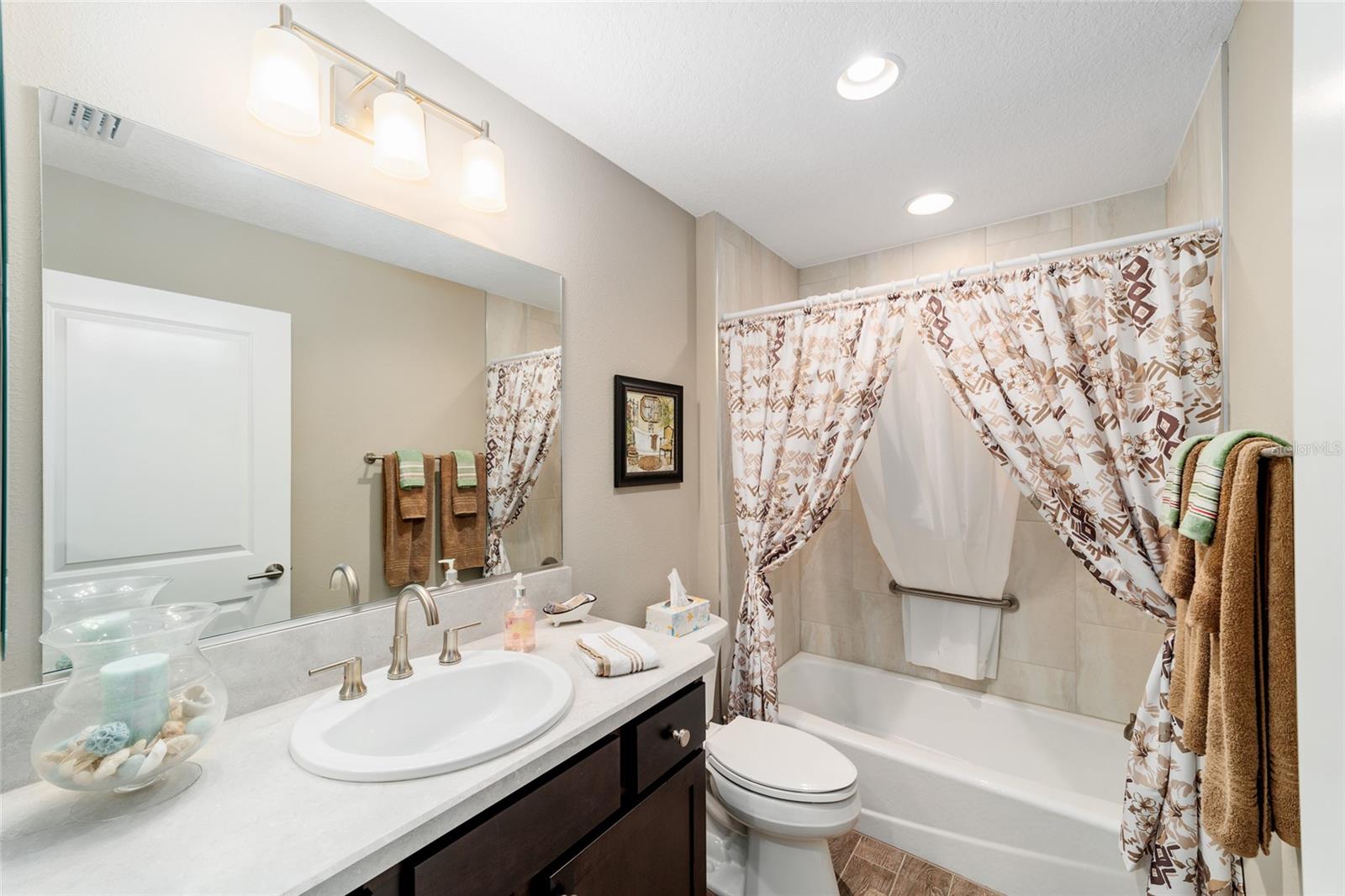 560 CAPUTO CT, THE VILLAGES, FL, 32163