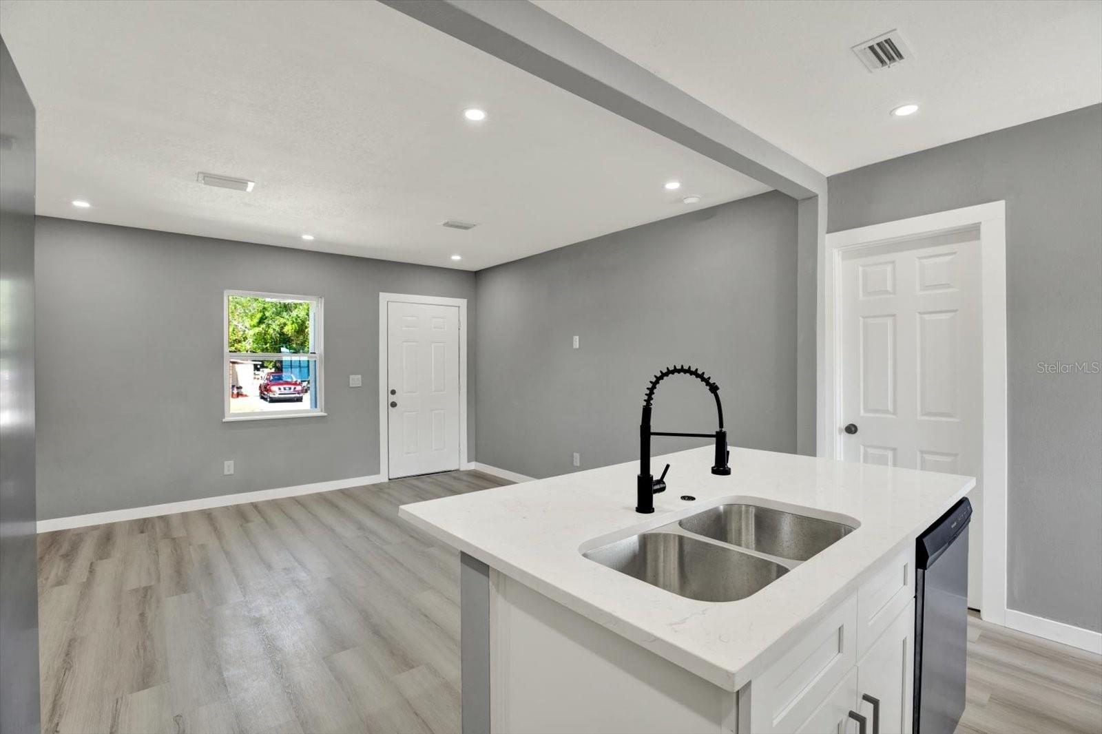 1235 STOCKTON DR, CLEARWATER, FL, 33755