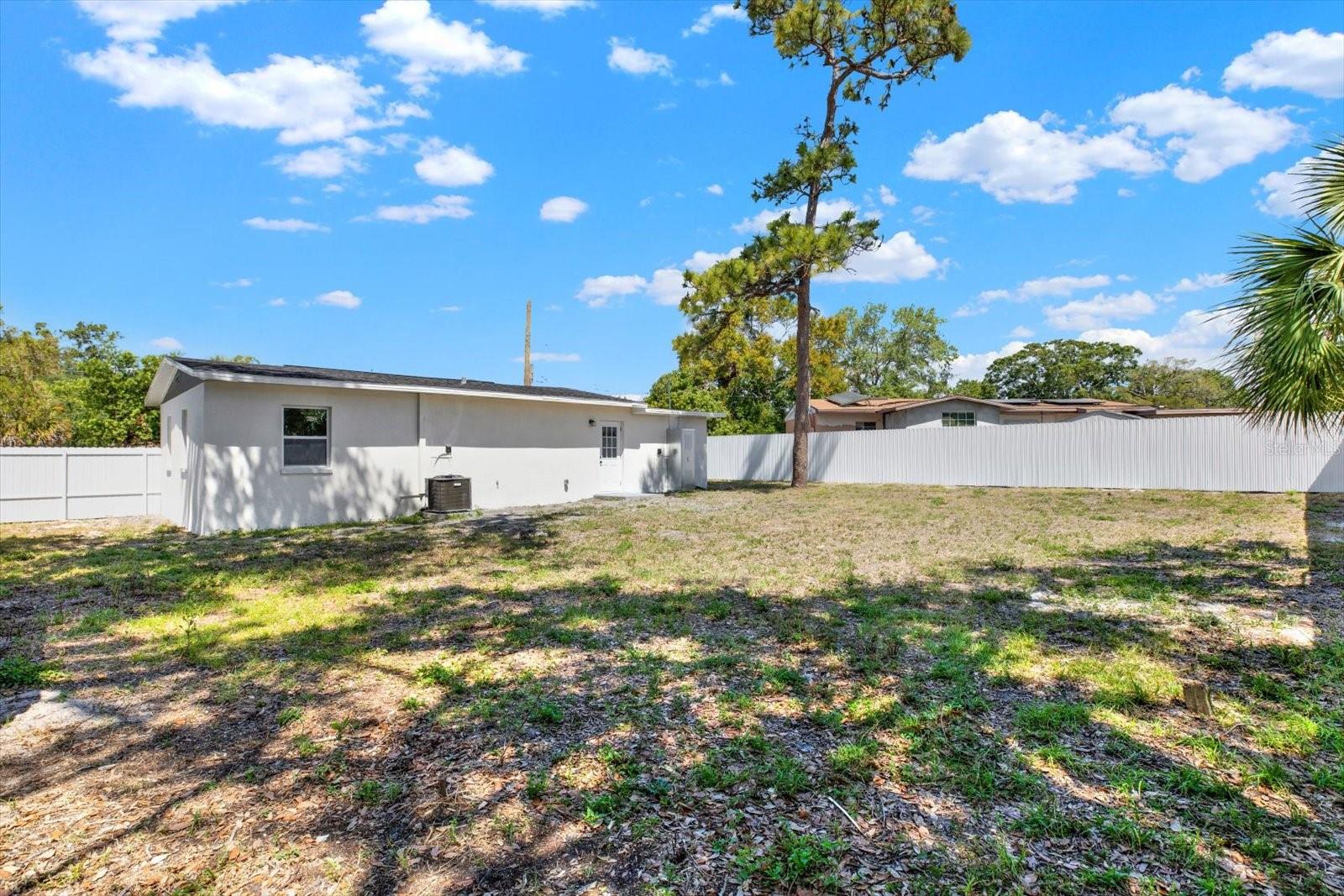 1235 STOCKTON DR, CLEARWATER, FL, 33755