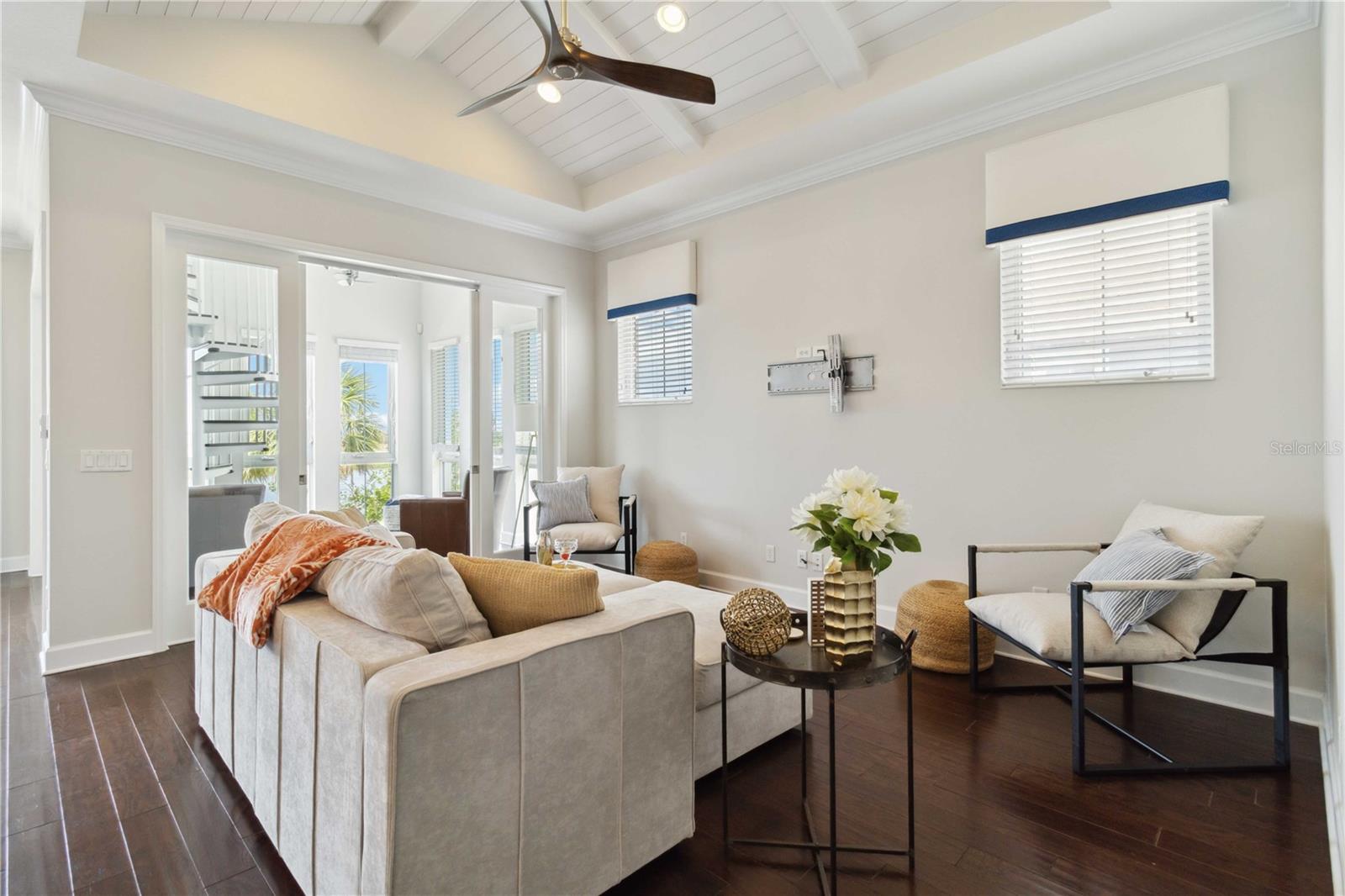 230 SAPPHIRE LAKE DR #201, BRADENTON, FL, 34209