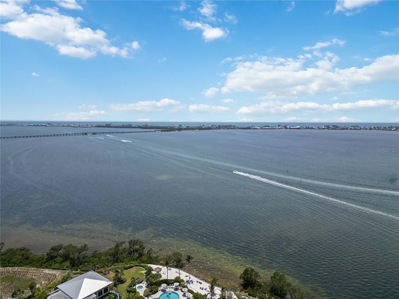 230 SAPPHIRE LAKE DR #201, BRADENTON, FL, 34209