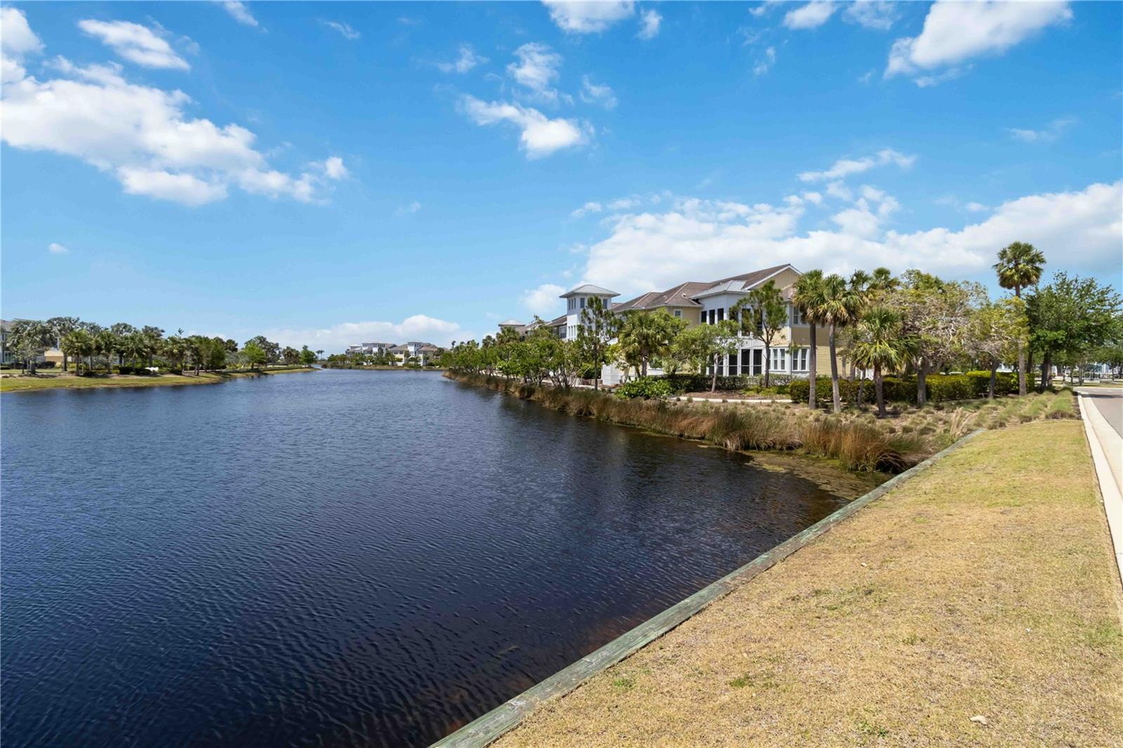 230 SAPPHIRE LAKE DR #201, BRADENTON, FL, 34209