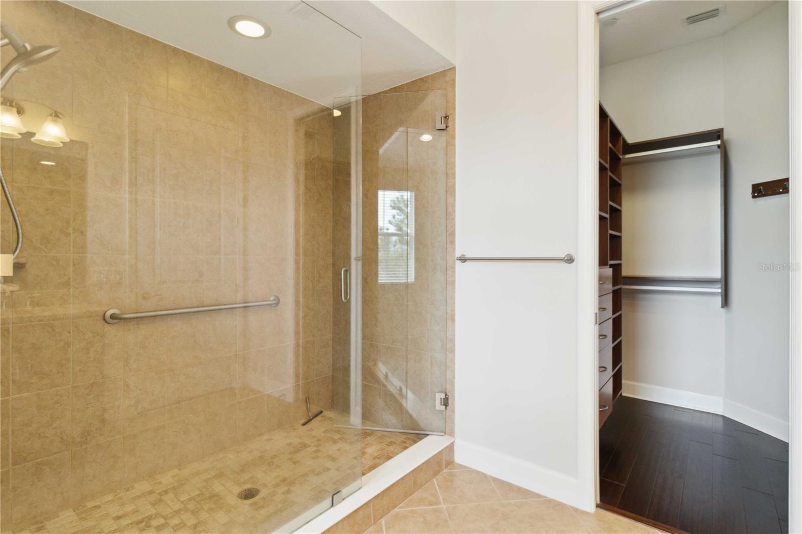 230 SAPPHIRE LAKE DR #201, BRADENTON, FL, 34209