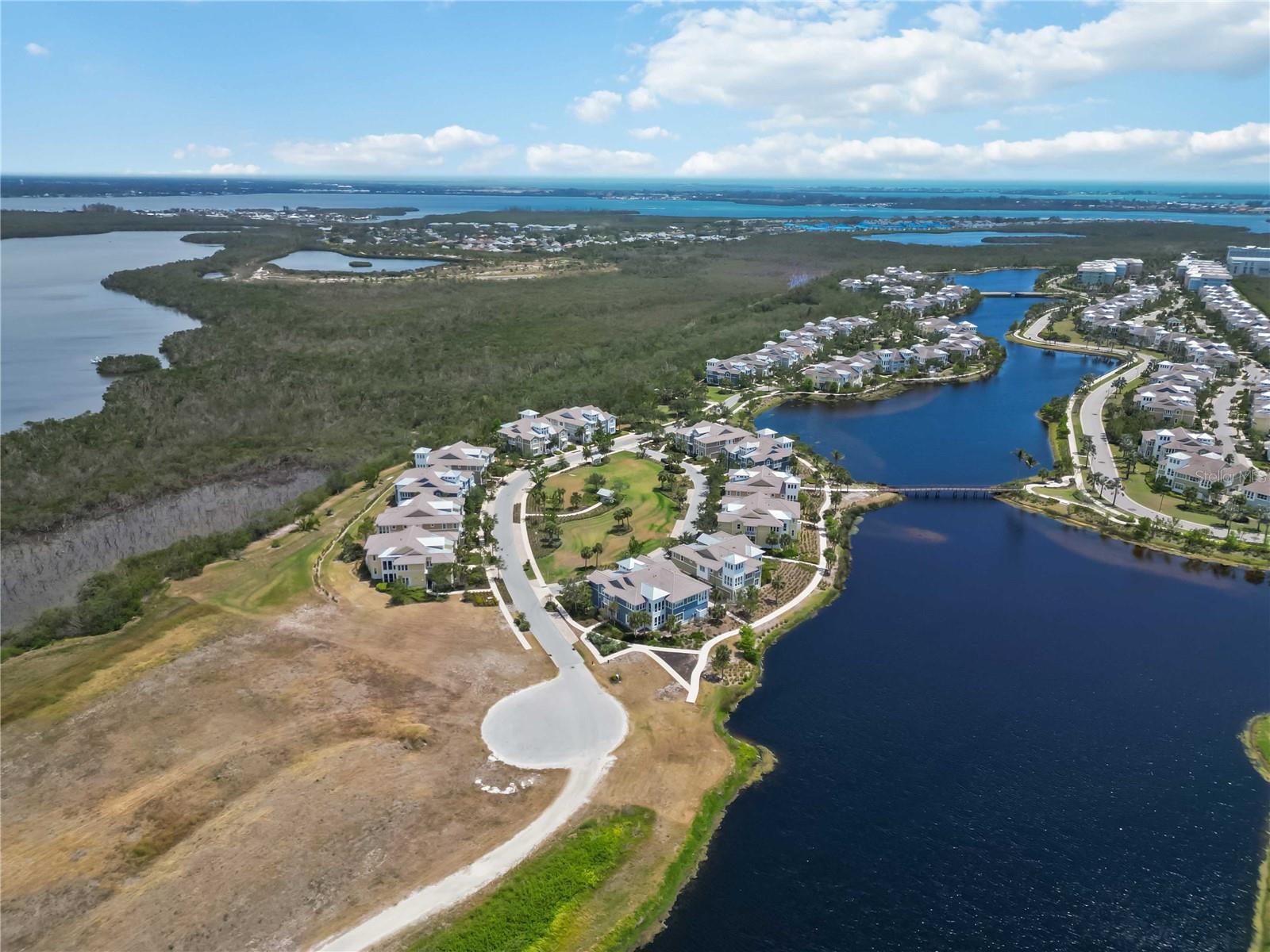 230 SAPPHIRE LAKE DR #201, BRADENTON, FL, 34209