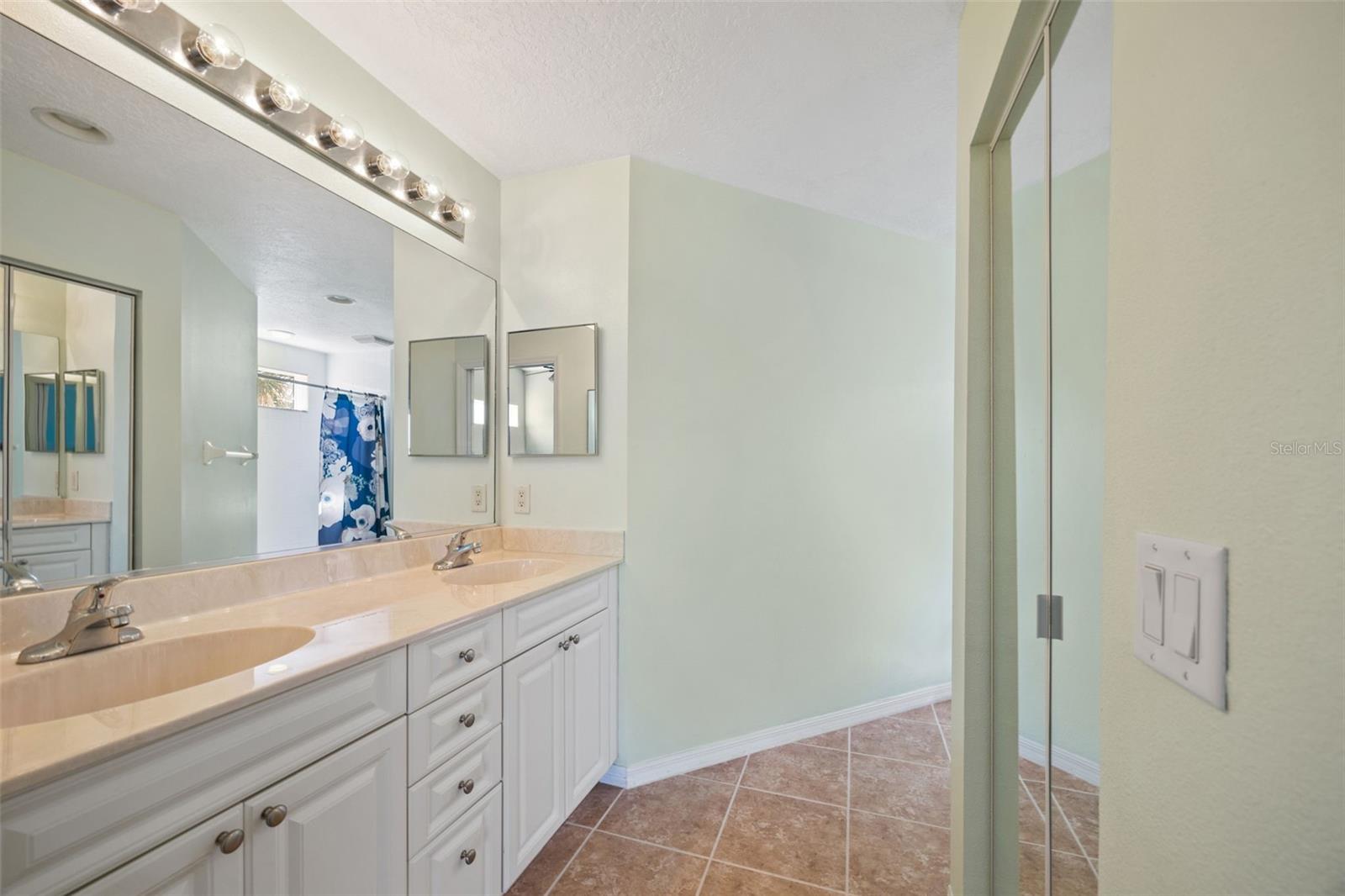 5492 COMPASS PT, OXFORD, FL, 34484