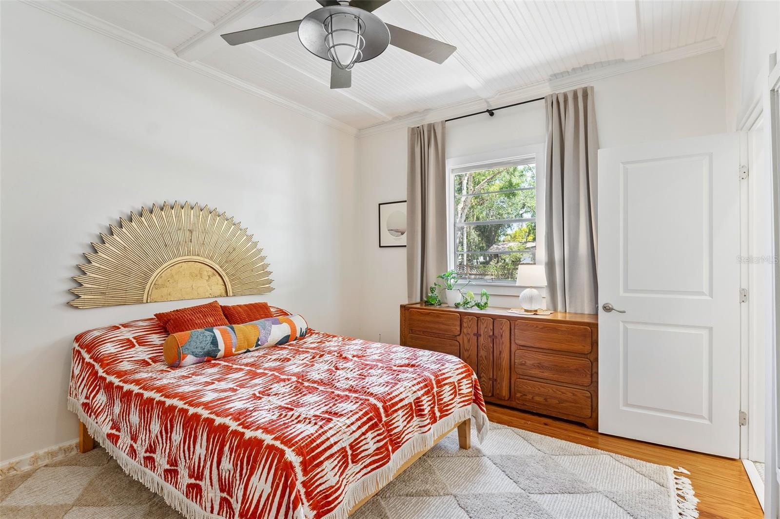 815 HAND AVE, SARASOTA, FL, 34232