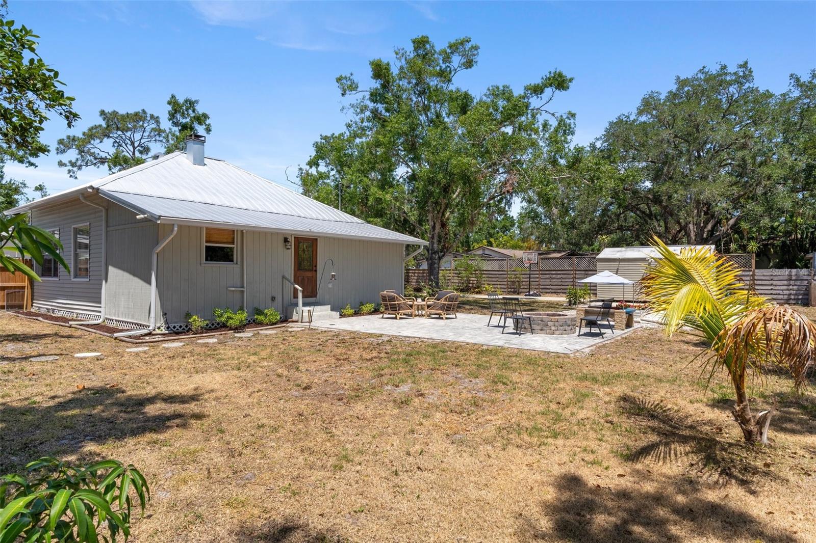 815 HAND AVE, SARASOTA, FL, 34232