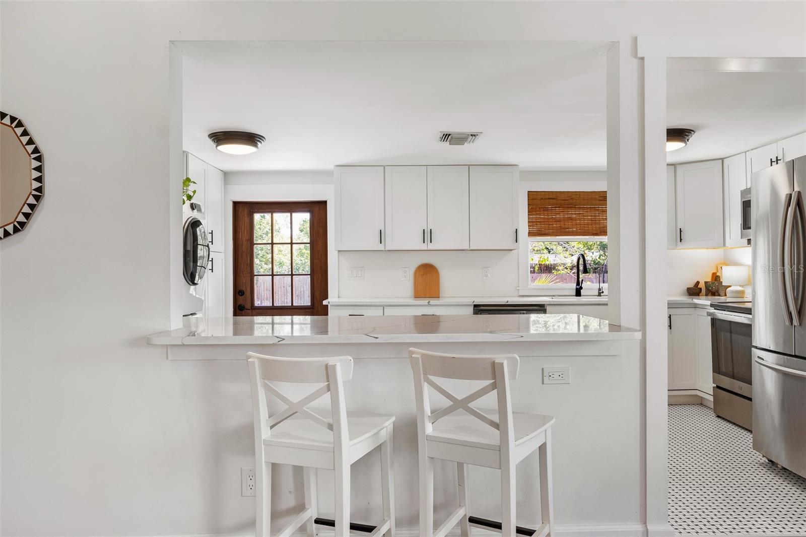 815 HAND AVE, SARASOTA, FL, 34232