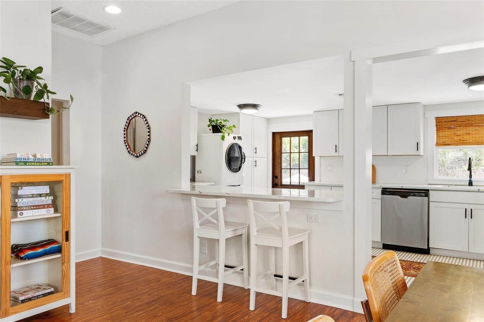 815 HAND AVE, SARASOTA, FL, 34232