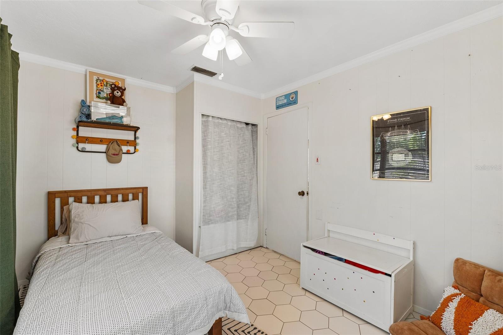 815 HAND AVE, SARASOTA, FL, 34232