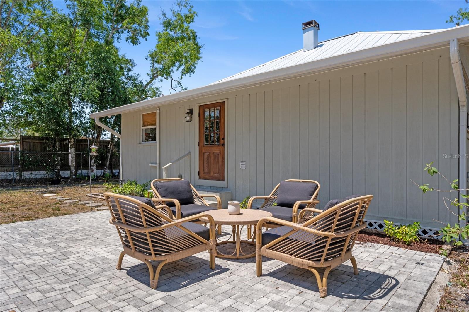 815 HAND AVE, SARASOTA, FL, 34232