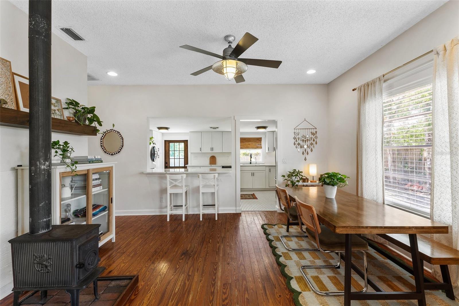 815 HAND AVE, SARASOTA, FL, 34232