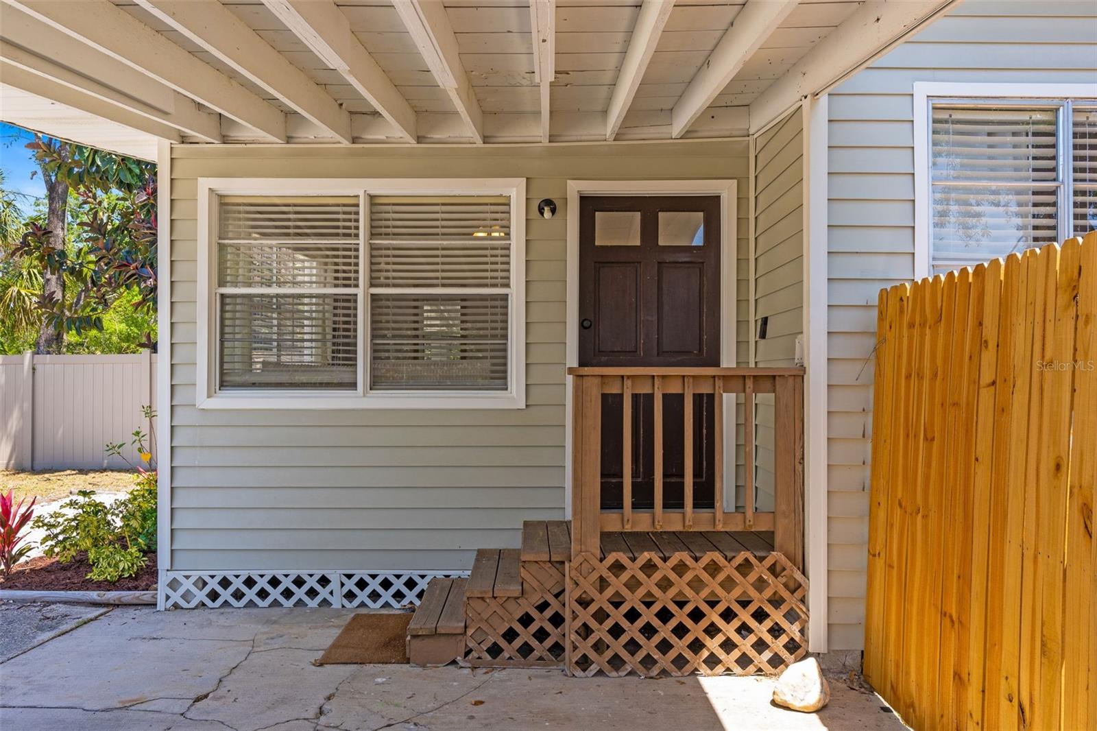 815 HAND AVE, SARASOTA, FL, 34232